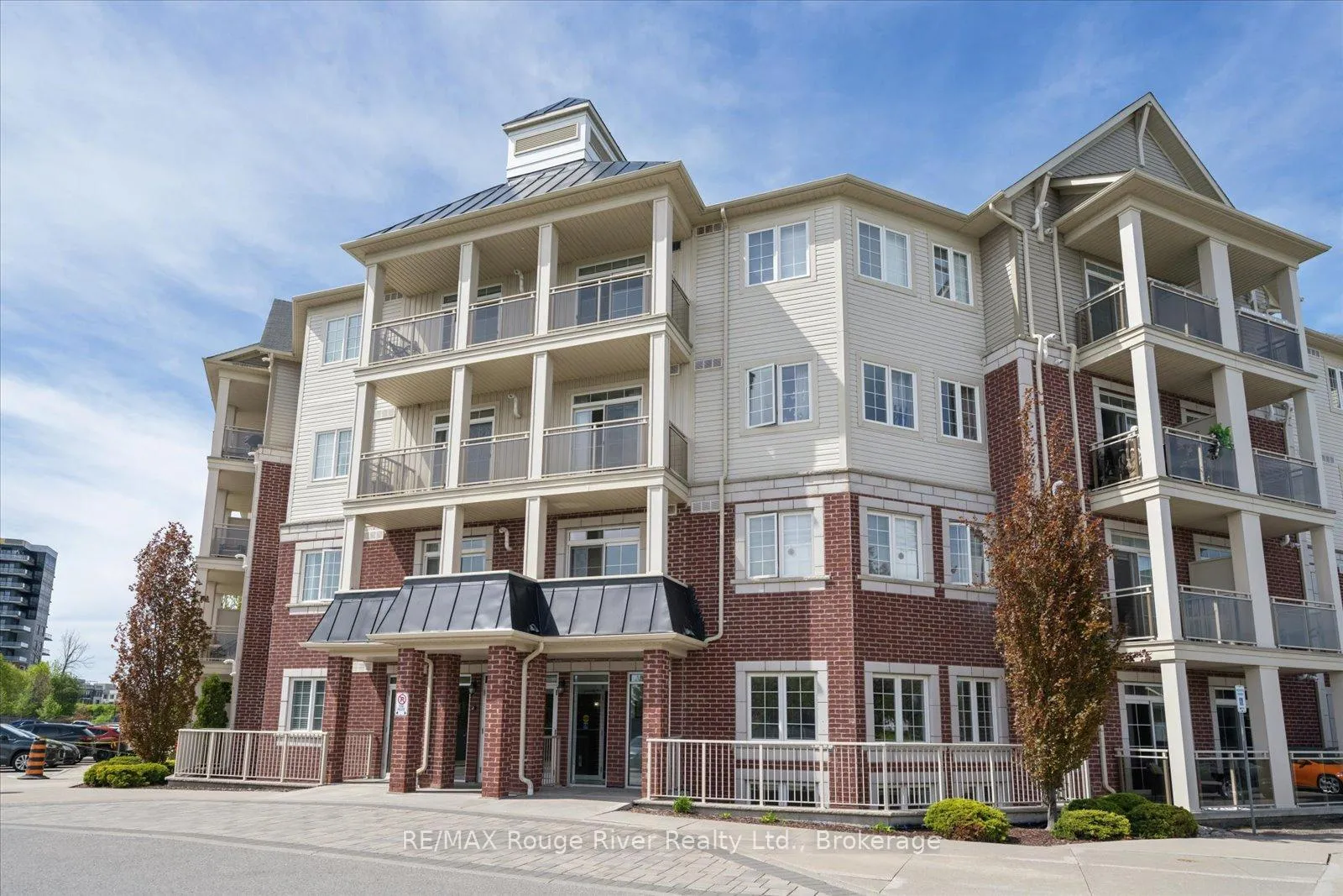 Photo 2 of Unit 124, 84 Aspen Springs Drive, Clarington, Bowmanville — HOMEH