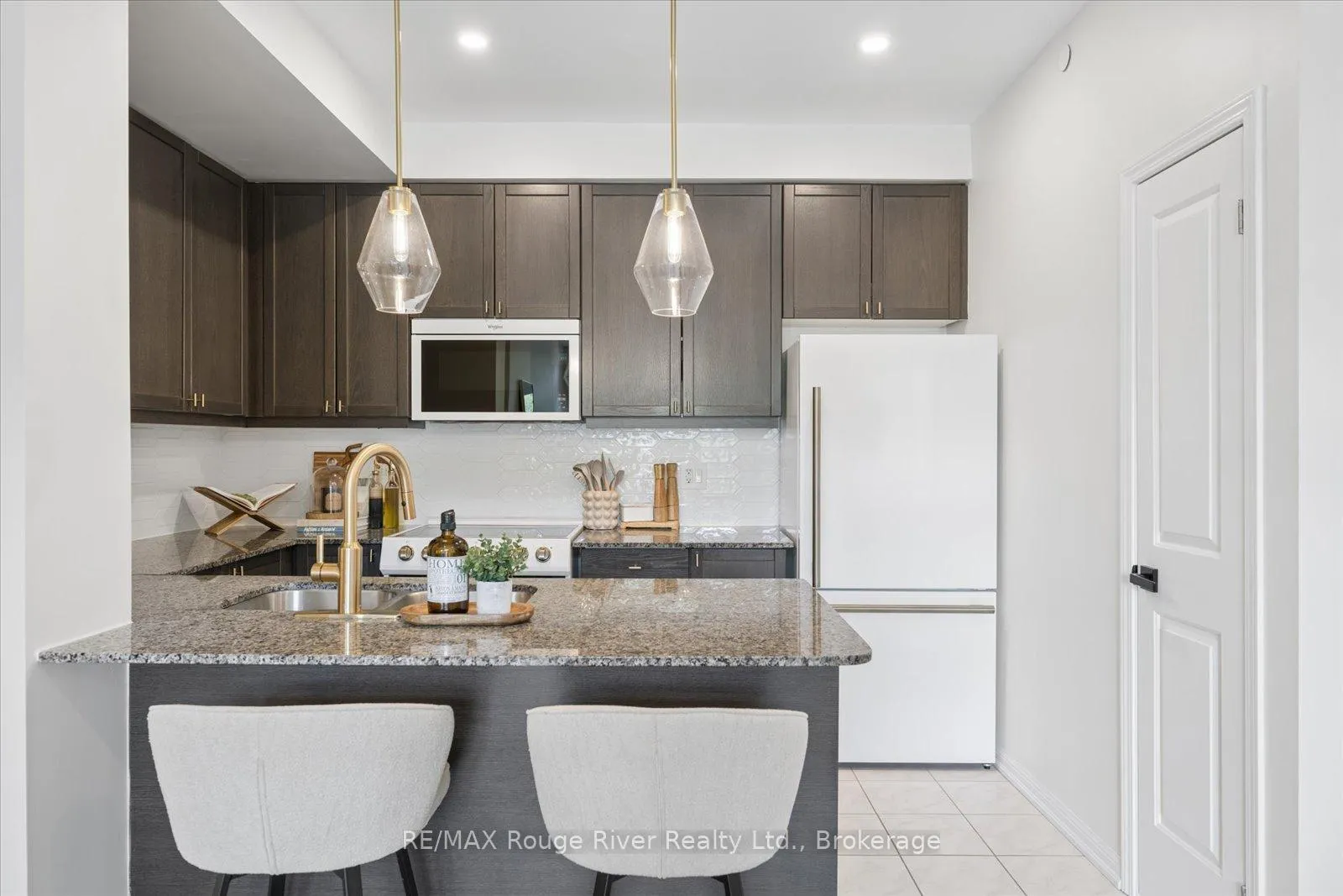 Photo 12 of Unit 124, 84 Aspen Springs Drive, Clarington, Bowmanville — HOMEH
