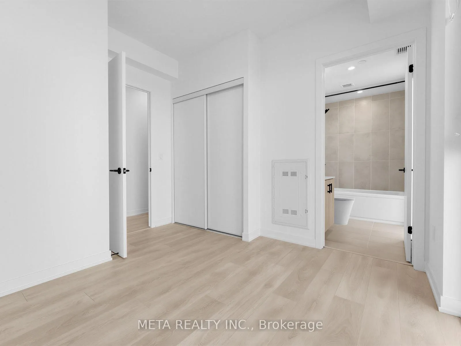 Photo 11 of Unit C1002, 4878 Powers Common, Burlington, Alton — HOMEH