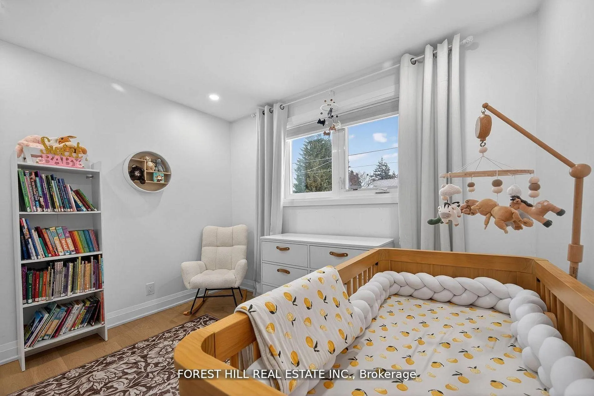 Photo 10 of 4 Holman Crescent, Aurora, Aurora Highlands — HOMEH