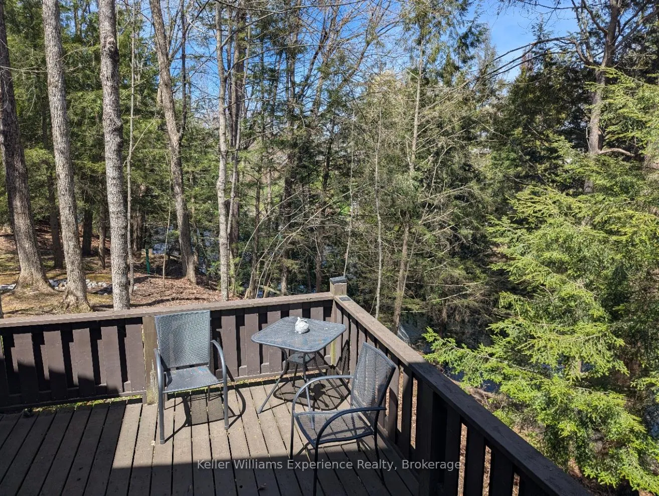 Photo 4 of 75 Southbank Drive, Bracebridge, Macaulay — HOMEH
