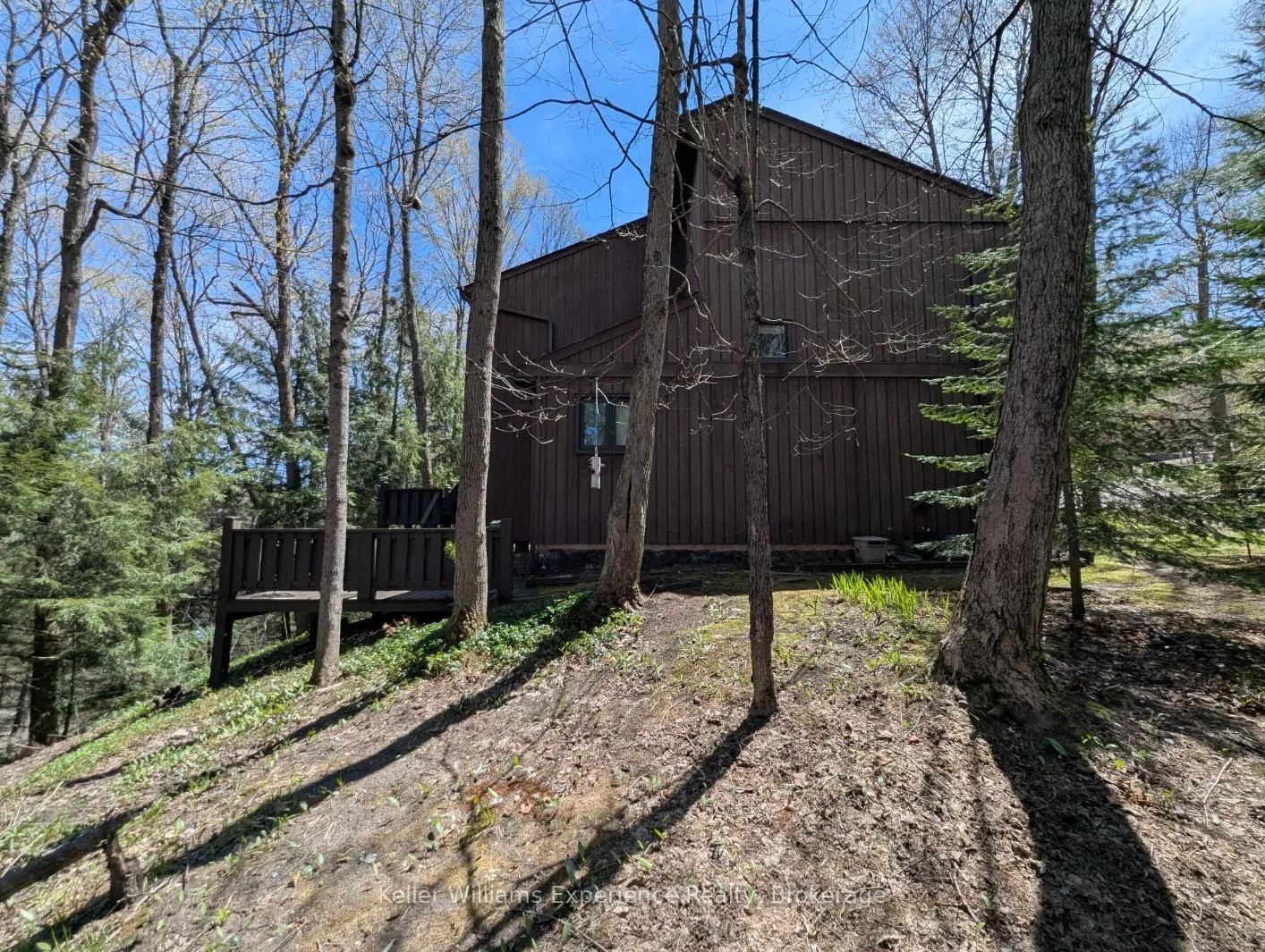 Photo 8 of 75 Southbank Drive, Bracebridge, Macaulay — HOMEH
