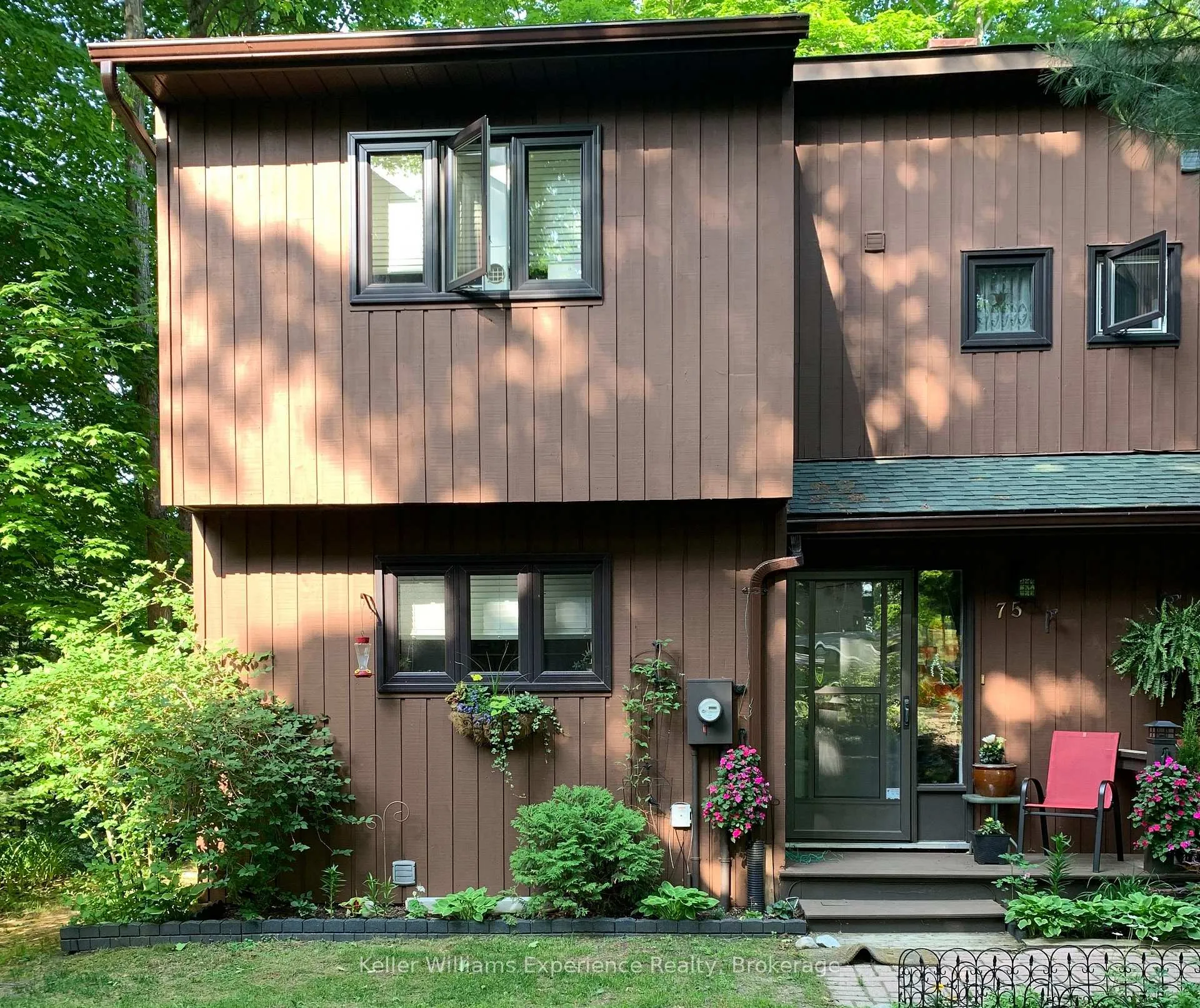 Photo 24 of 75 Southbank Drive, Bracebridge, Macaulay — HOMEH
