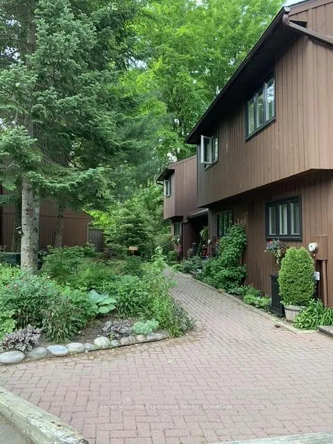 Photo 25 of 75 Southbank Drive, Bracebridge, Macaulay — HOMEH
