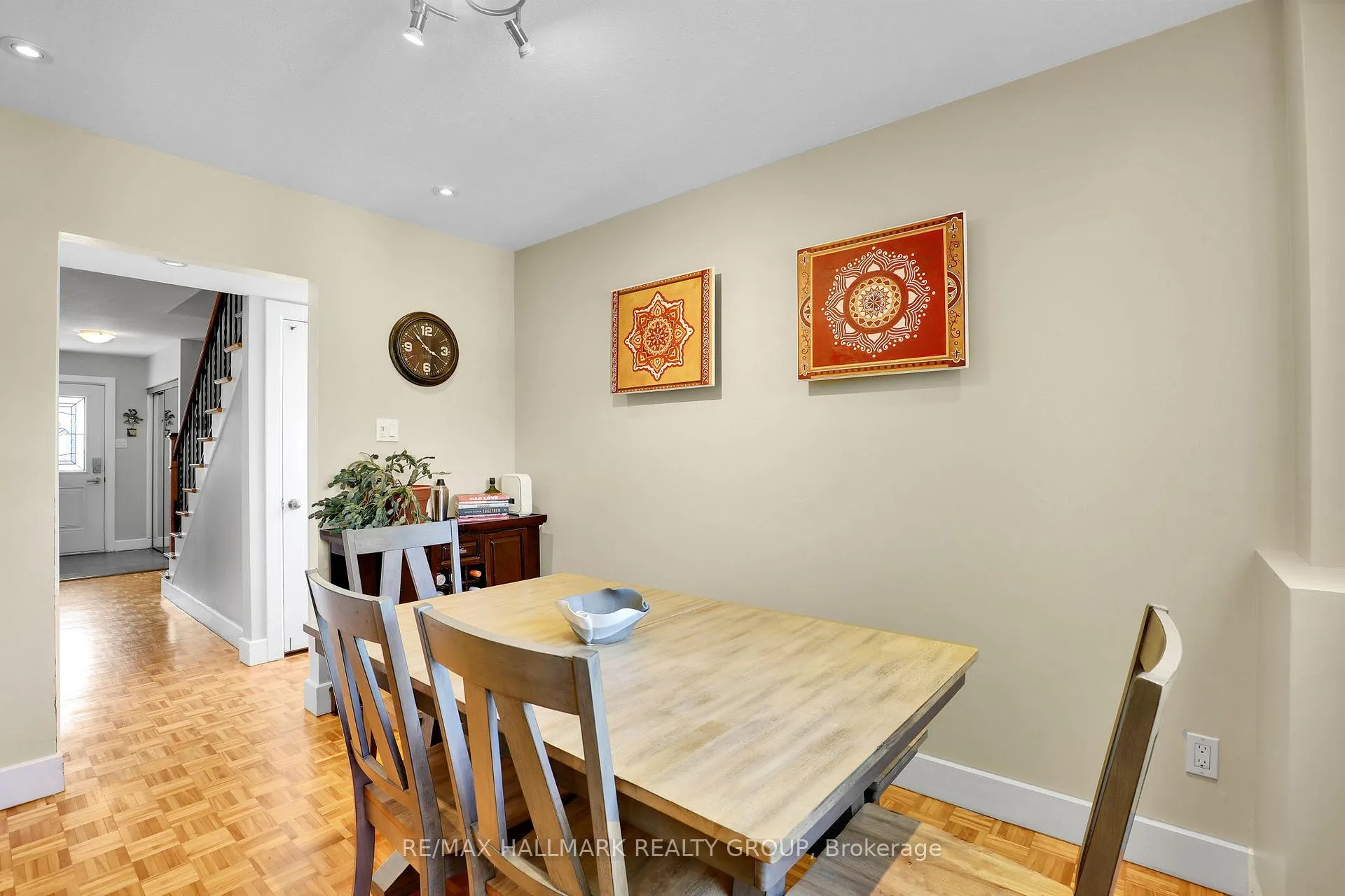 Photo 12 of 123 Mcclellan Road, Ottawa, Sheahan Estates/Trend Village — HOMEH