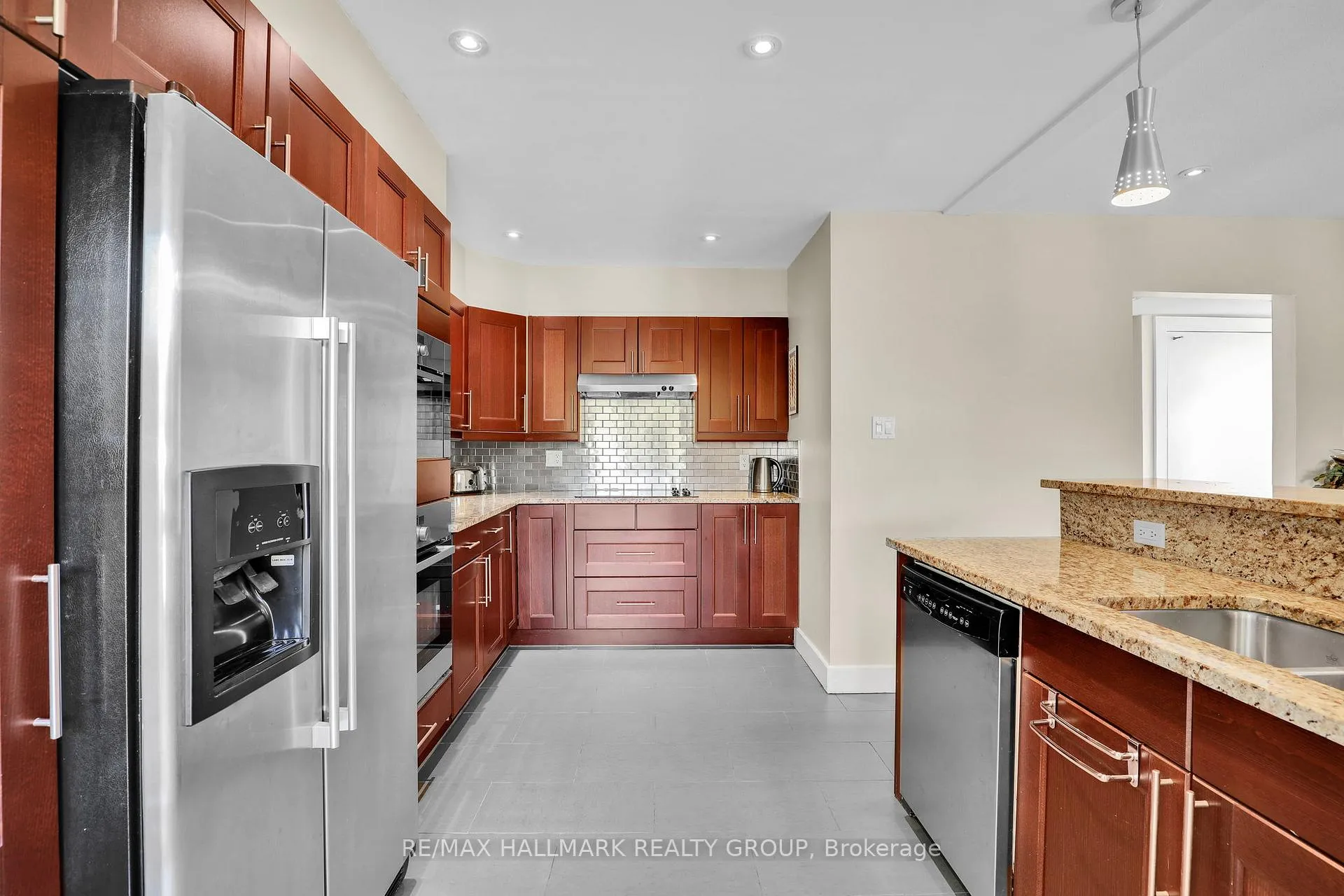 Photo 14 of 123 Mcclellan Road, Ottawa, Sheahan Estates/Trend Village — HOMEH
