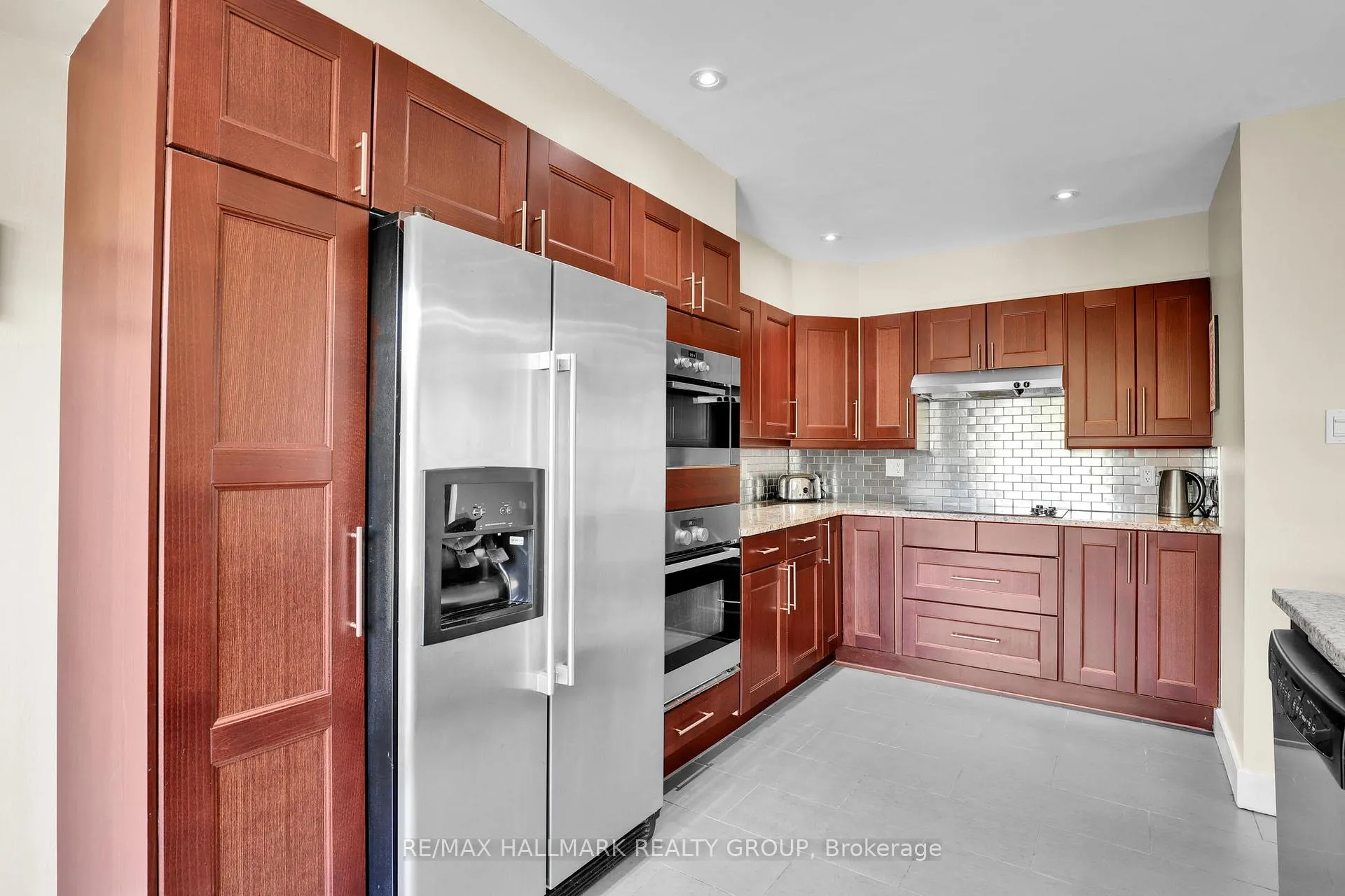 Photo 16 of 123 Mcclellan Road, Ottawa, Sheahan Estates/Trend Village — HOMEH