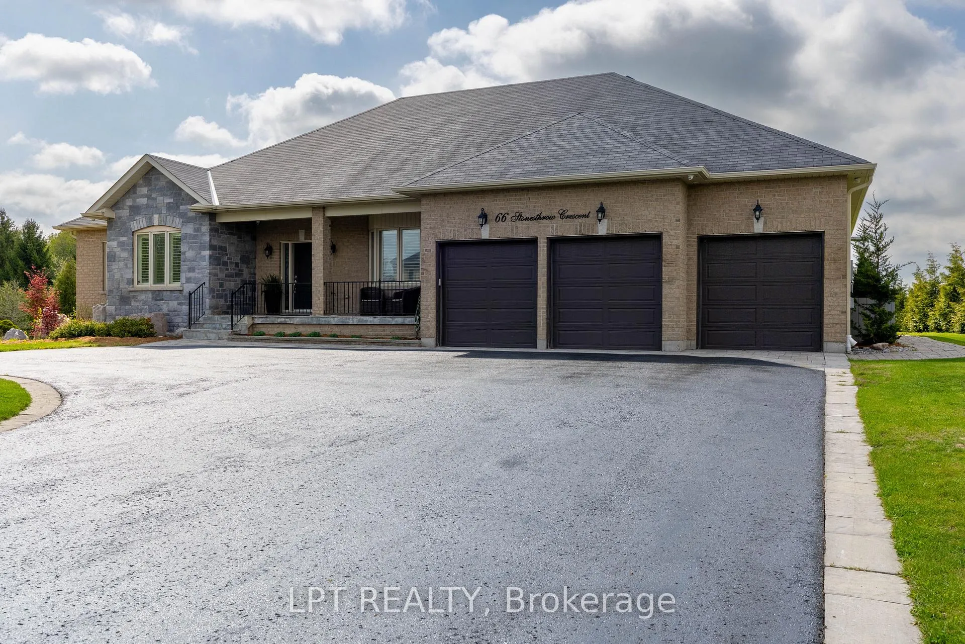 Photo 43 of 66 Stonesthrow Crescent, Uxbridge, Rural Uxbridge — HOMEH