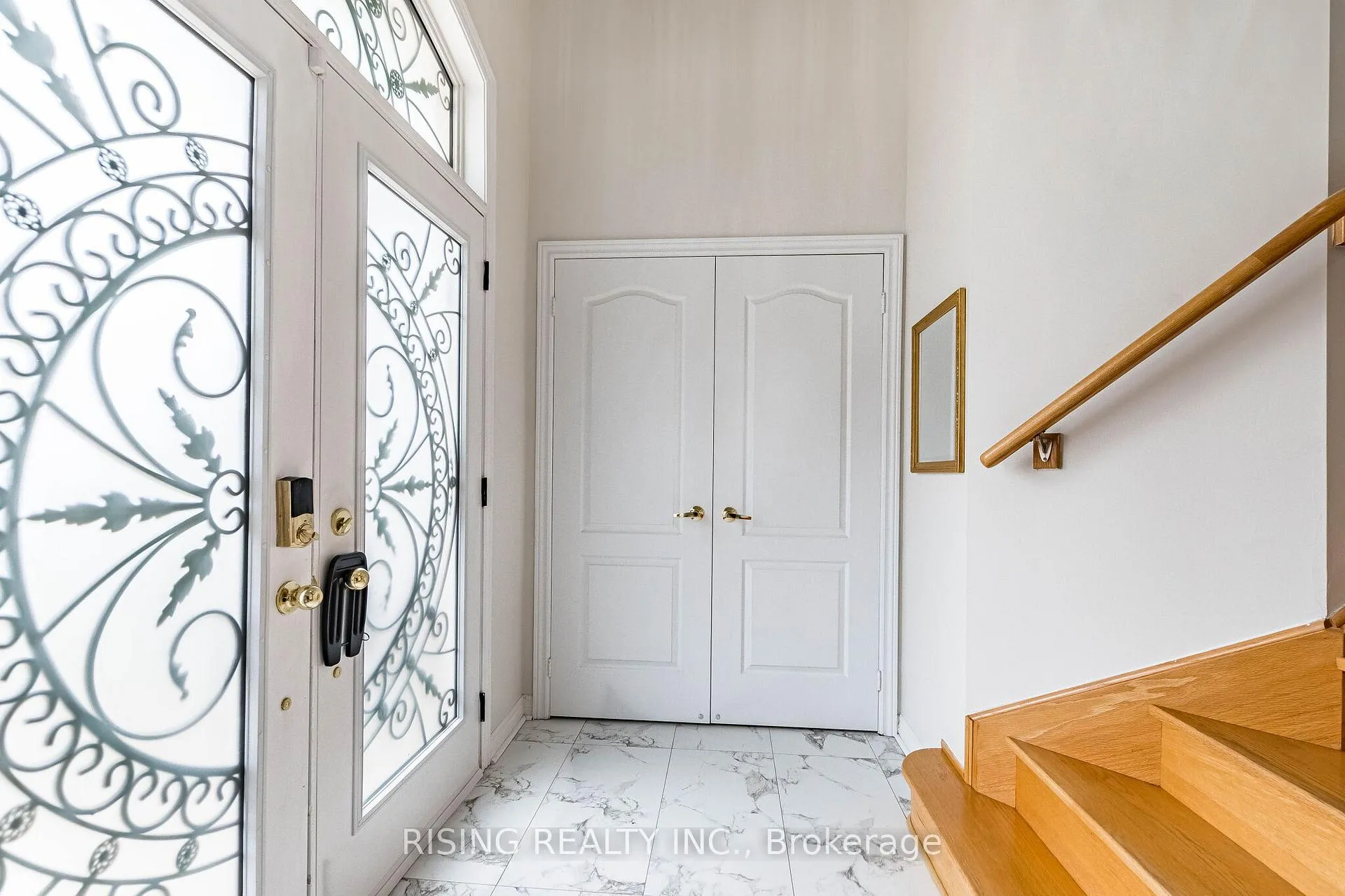 Photo 3 of 33 Seastar Road, Brampton, Bram West — HOMEH