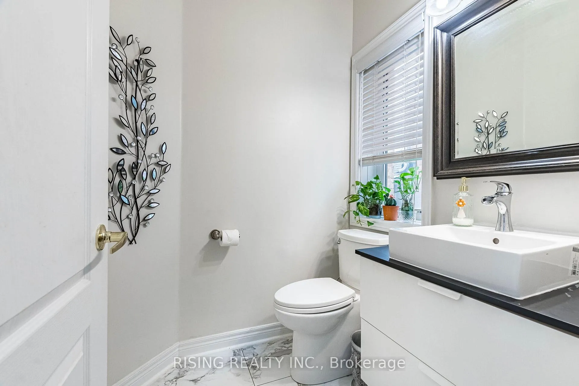 Photo 12 of 33 Seastar Road, Brampton, Bram West — HOMEH