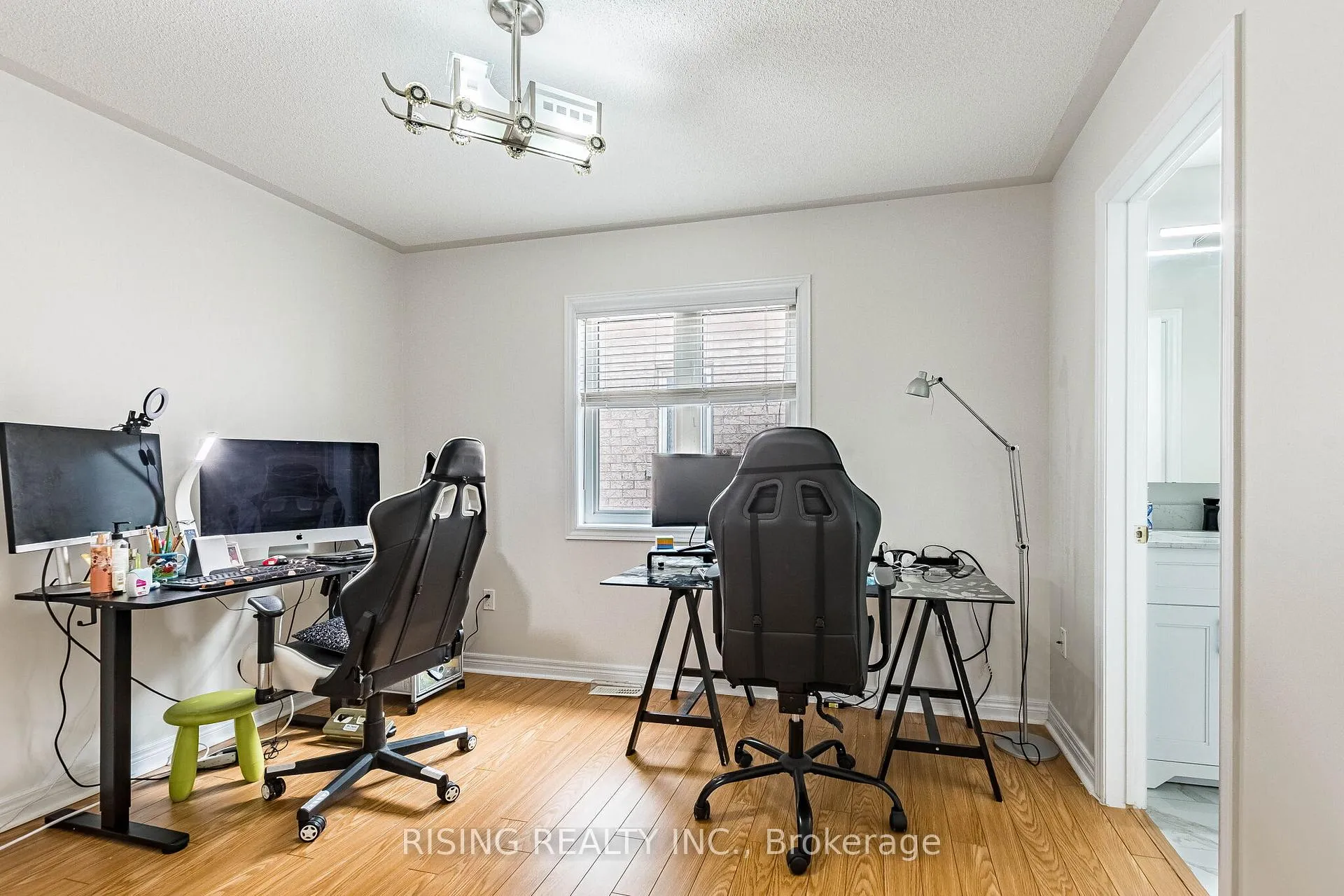 Photo 22 of 33 Seastar Road, Brampton, Bram West — HOMEH