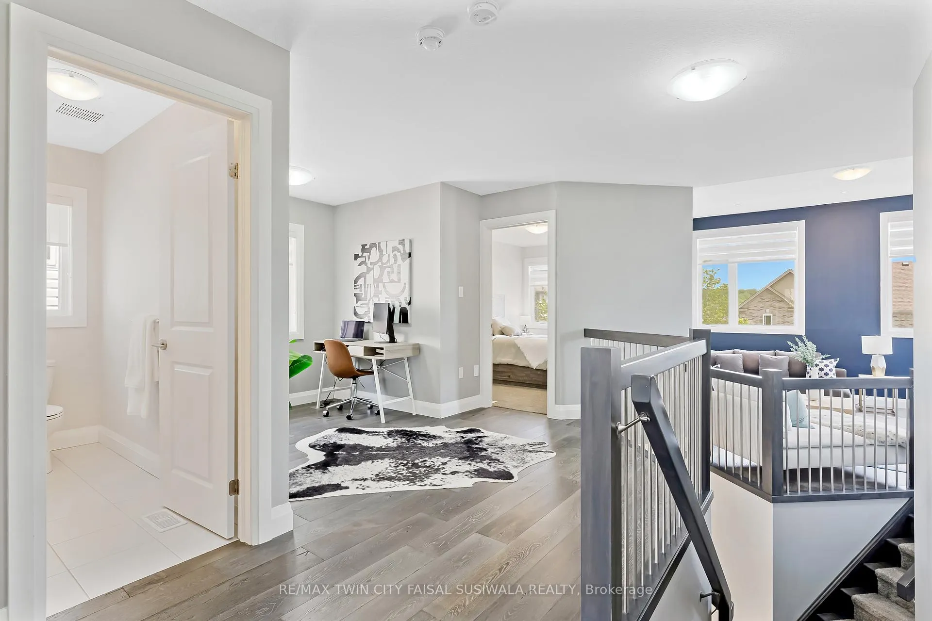 Photo 27 of 795 Autumn Willow Drive, Waterloo — HOMEH