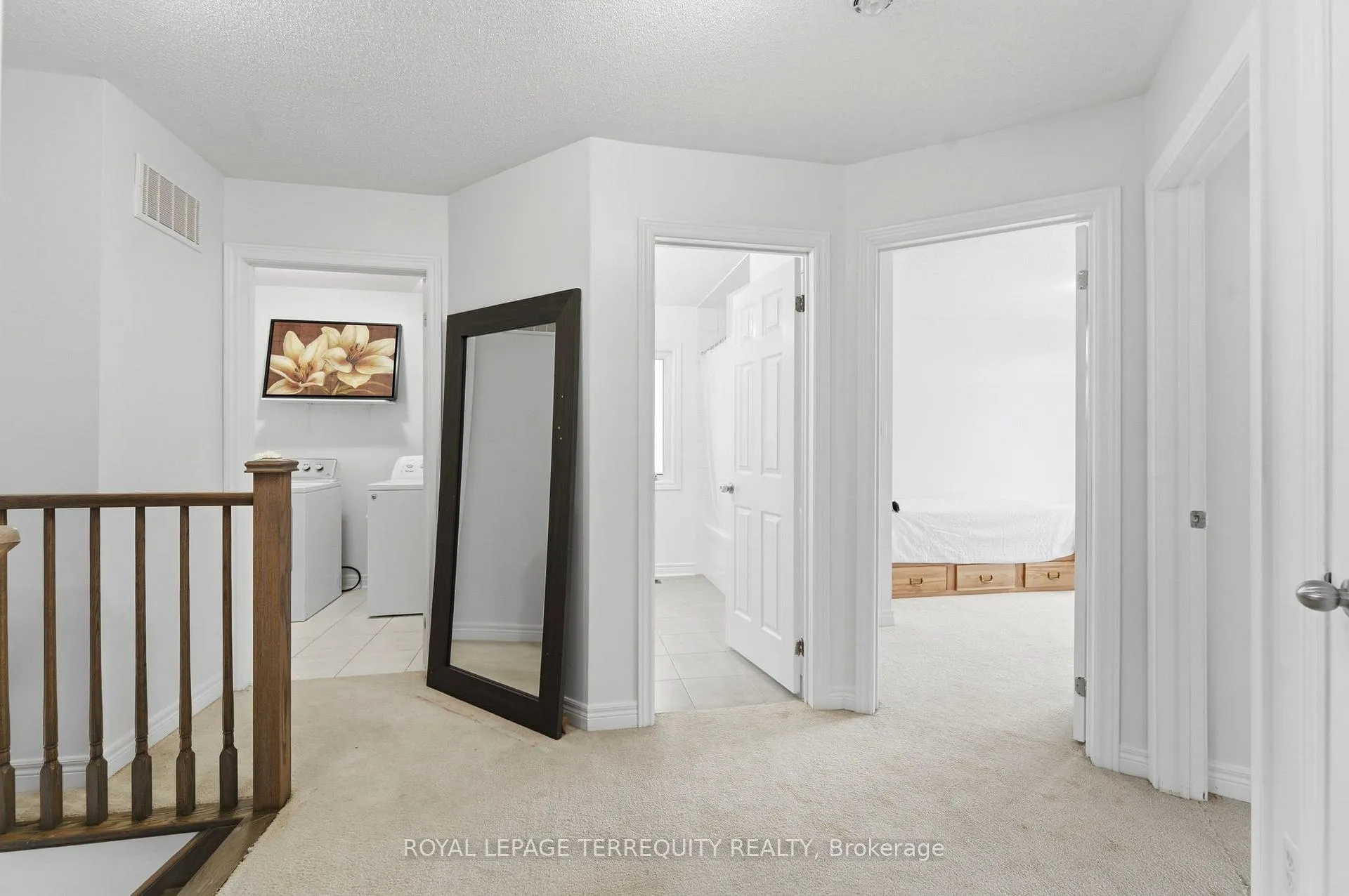 Photo 18 of 35 Colonel Lyall Street, St. Catharines, Secord Woods — HOMEH