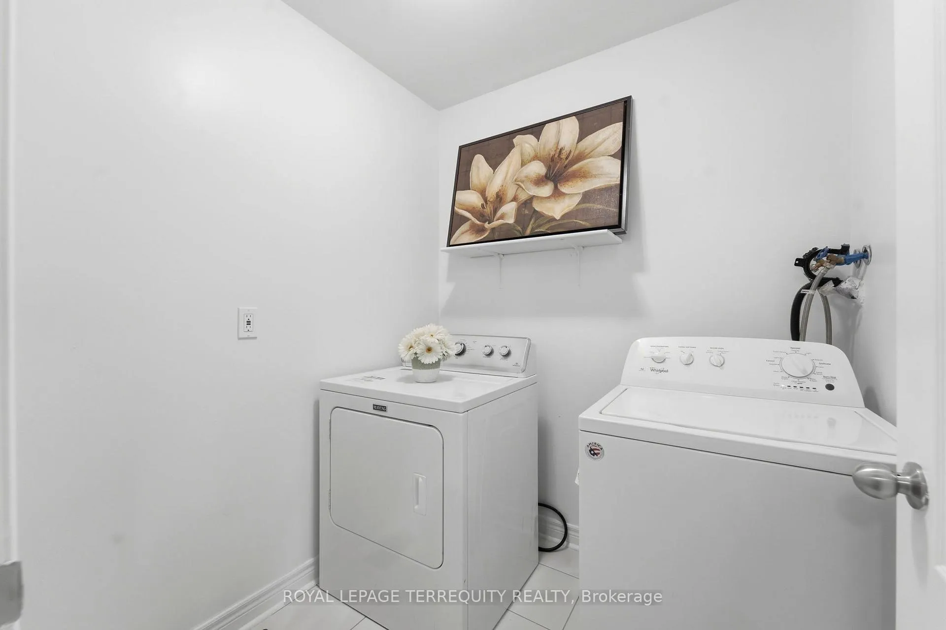 Photo 28 of 35 Colonel Lyall Street, St. Catharines, Secord Woods — HOMEH