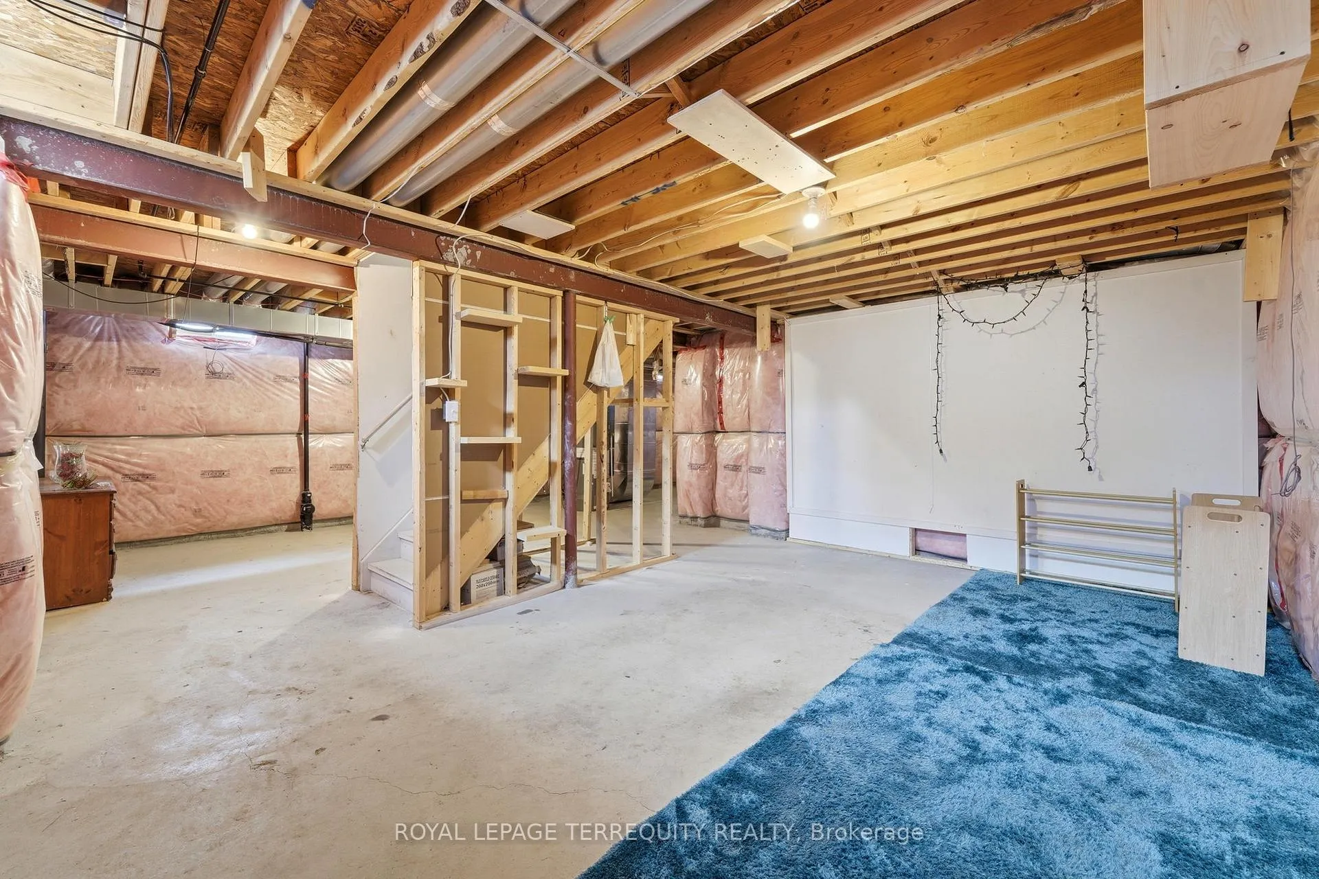 Photo 33 of 35 Colonel Lyall Street, St. Catharines, Secord Woods — HOMEH