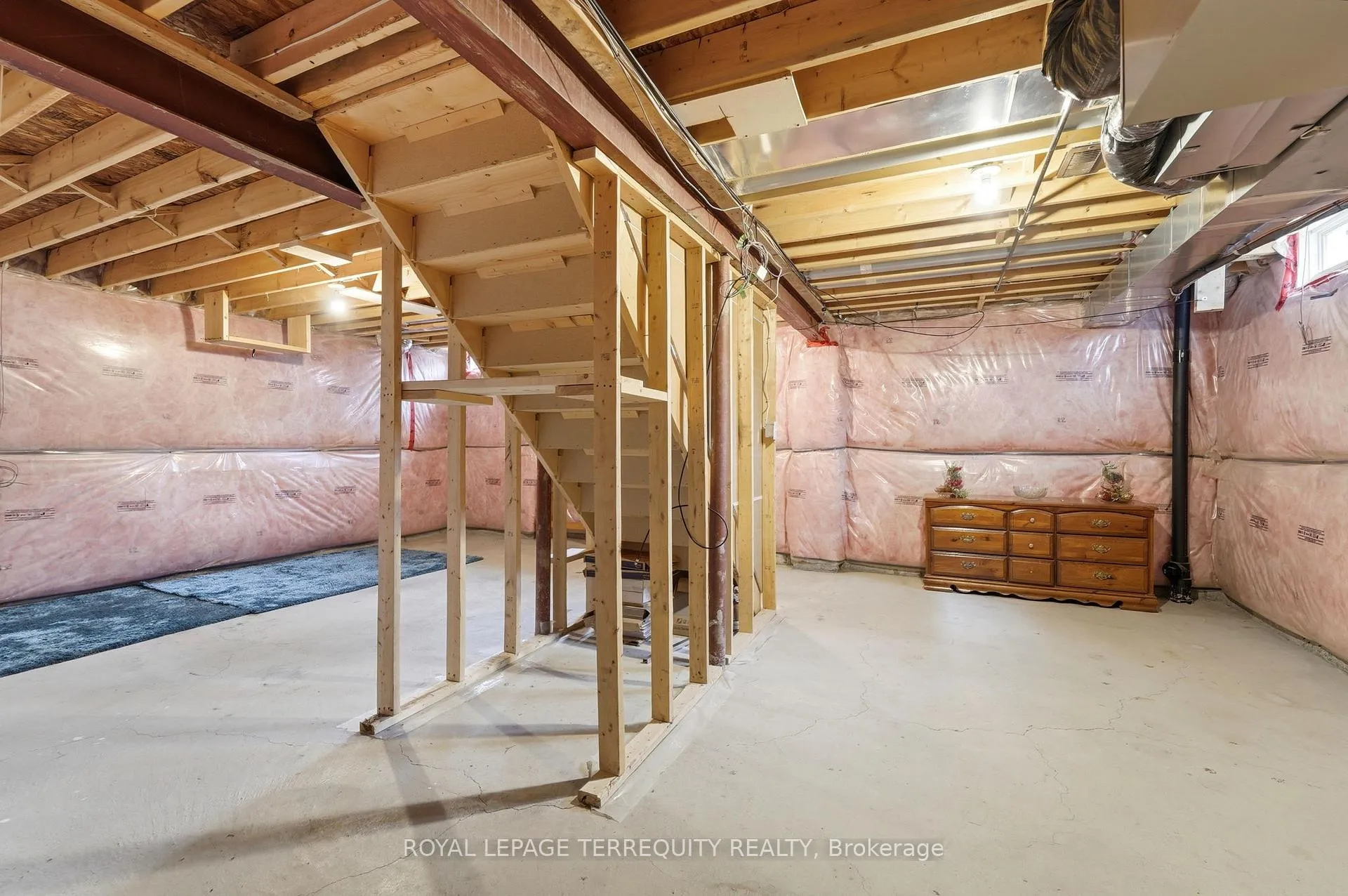 Photo 34 of 35 Colonel Lyall Street, St. Catharines, Secord Woods — HOMEH