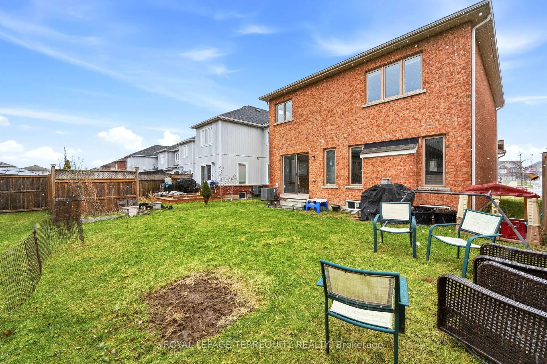 Photo 37 of 35 Colonel Lyall Street, St. Catharines, Secord Woods — HOMEH