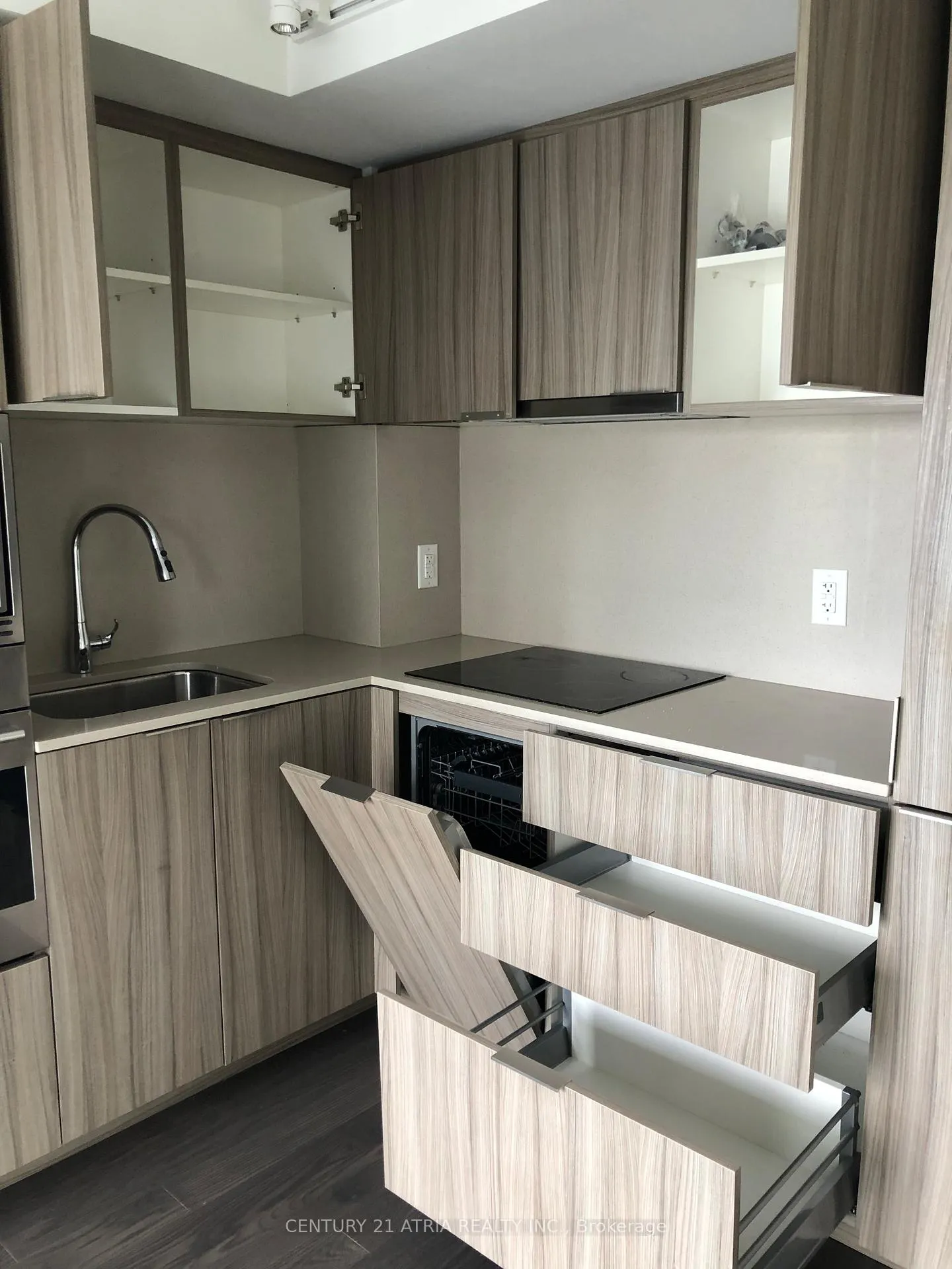 Photo 4 of Unit 1505, 955 Bay Street, Toronto, Bay Street Corridor — HOMEH