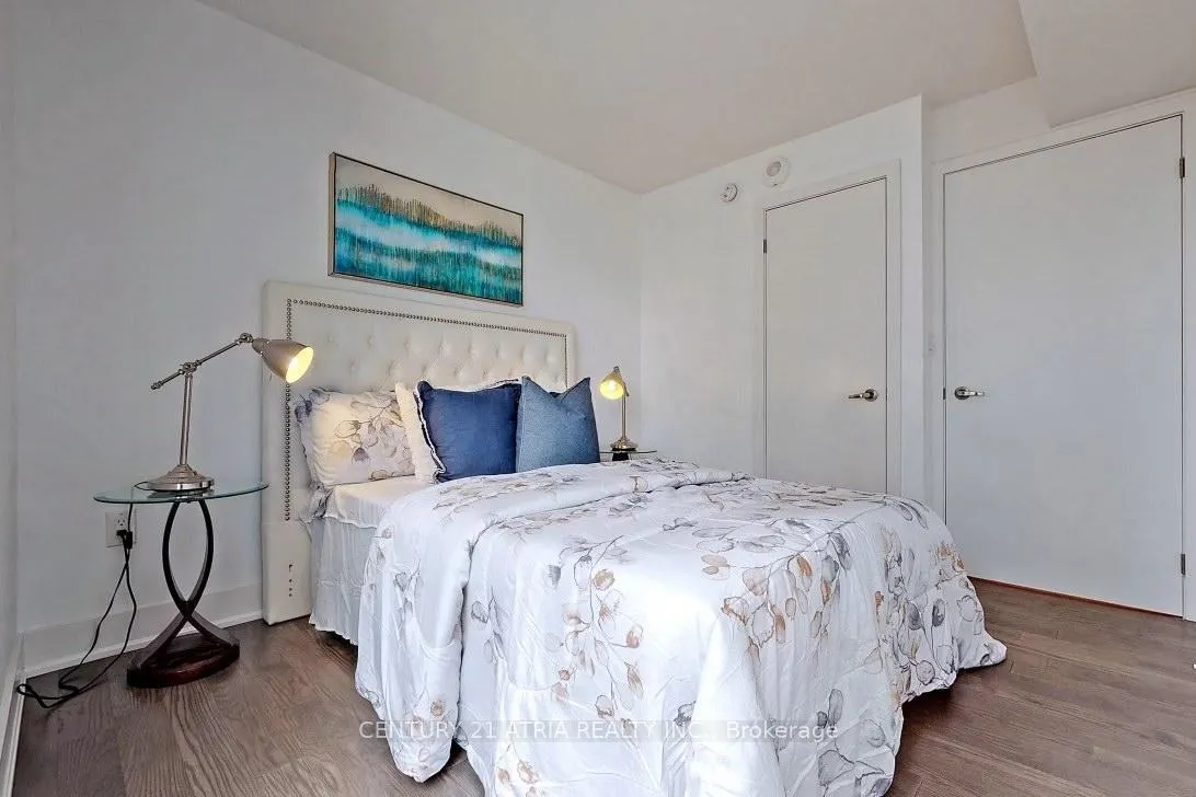 Photo 6 of Unit 1505, 955 Bay Street, Toronto, Bay Street Corridor — HOMEH