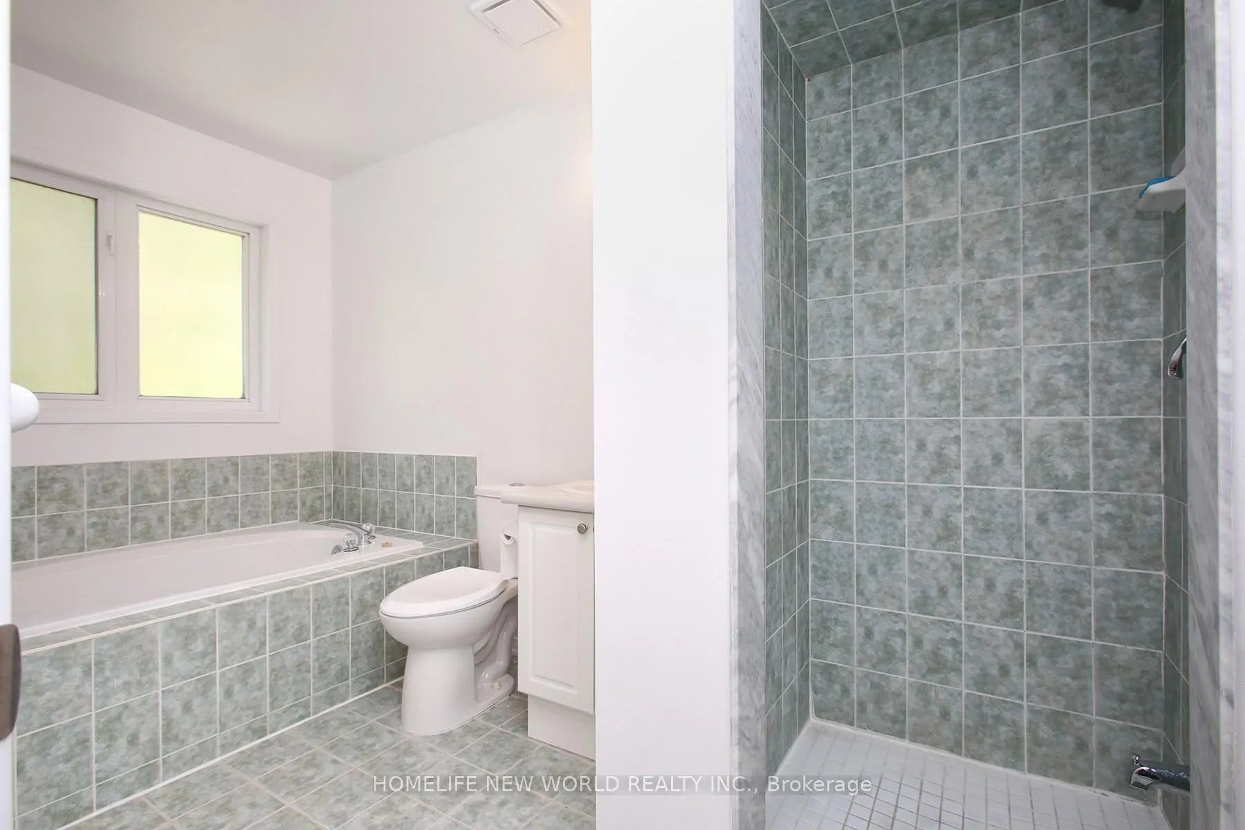 Photo 12 of 362 Strouds Lane, Pickering, Highbush — HOMEH