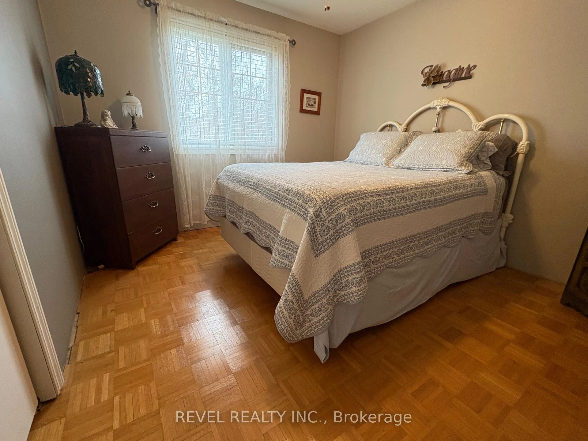 Photo 18 of 452 Eleventh Avenue, Cochrane — HOMEH