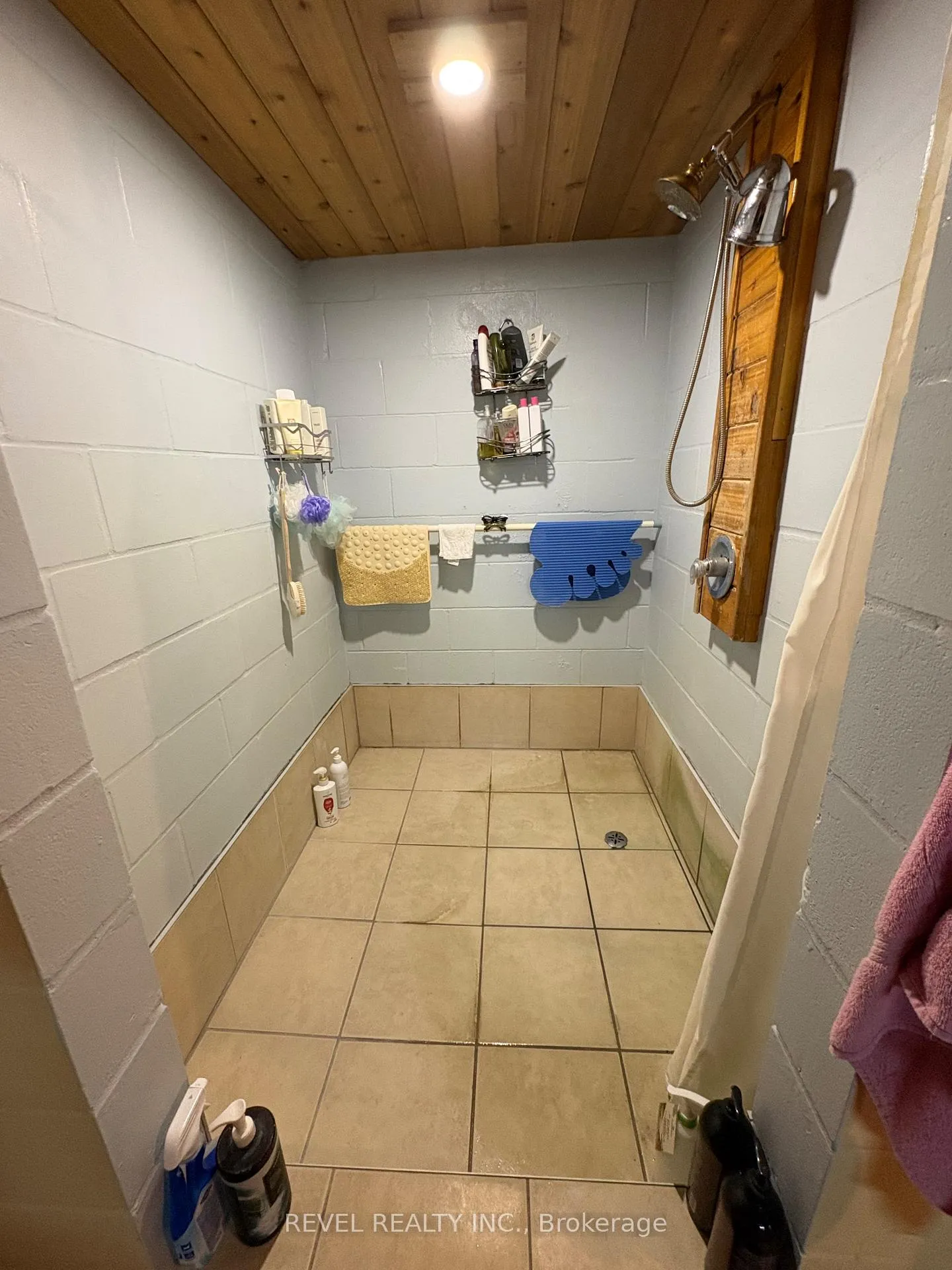 Photo 26 of 452 Eleventh Avenue, Cochrane — HOMEH