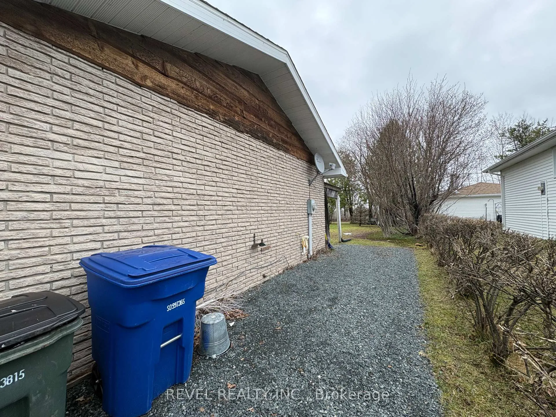 Photo 27 of 452 Eleventh Avenue, Cochrane — HOMEH