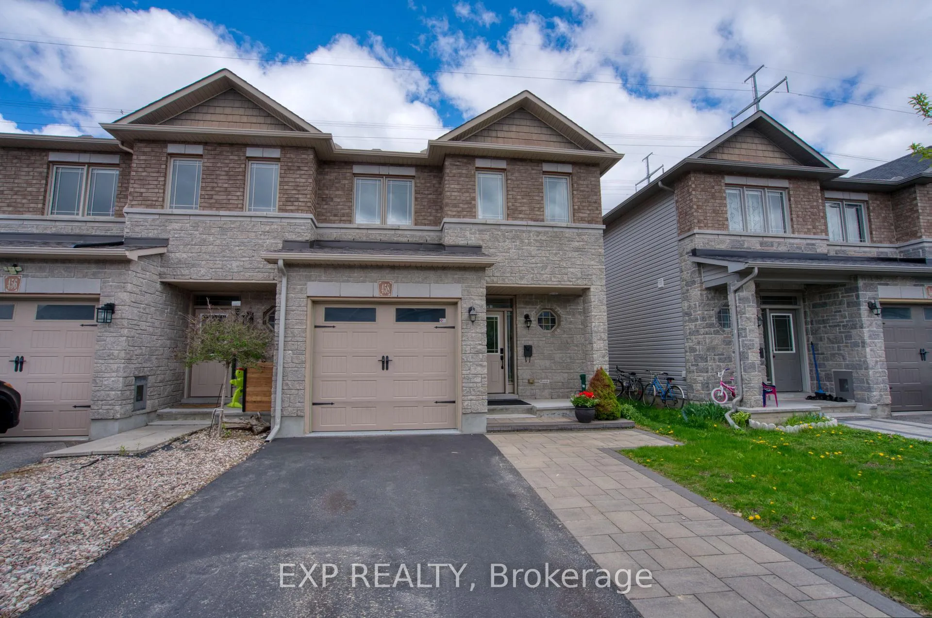 Photo 4 of 458 Barrick Hill Road, Ottawa, Kanata - Emerald Meadows/Trailwest — HOMEH