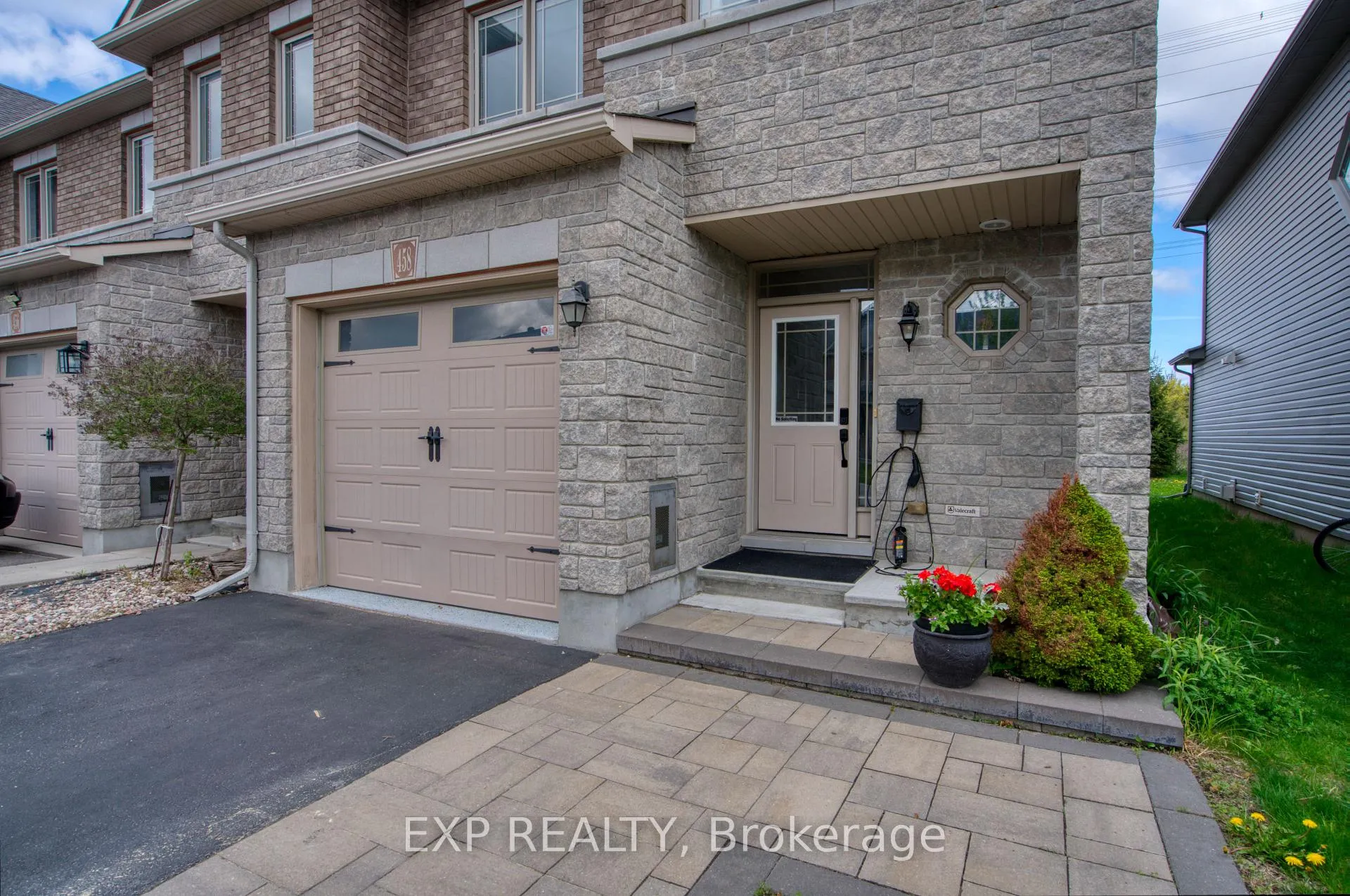 Photo 5 of 458 Barrick Hill Road, Ottawa, Kanata - Emerald Meadows/Trailwest — HOMEH