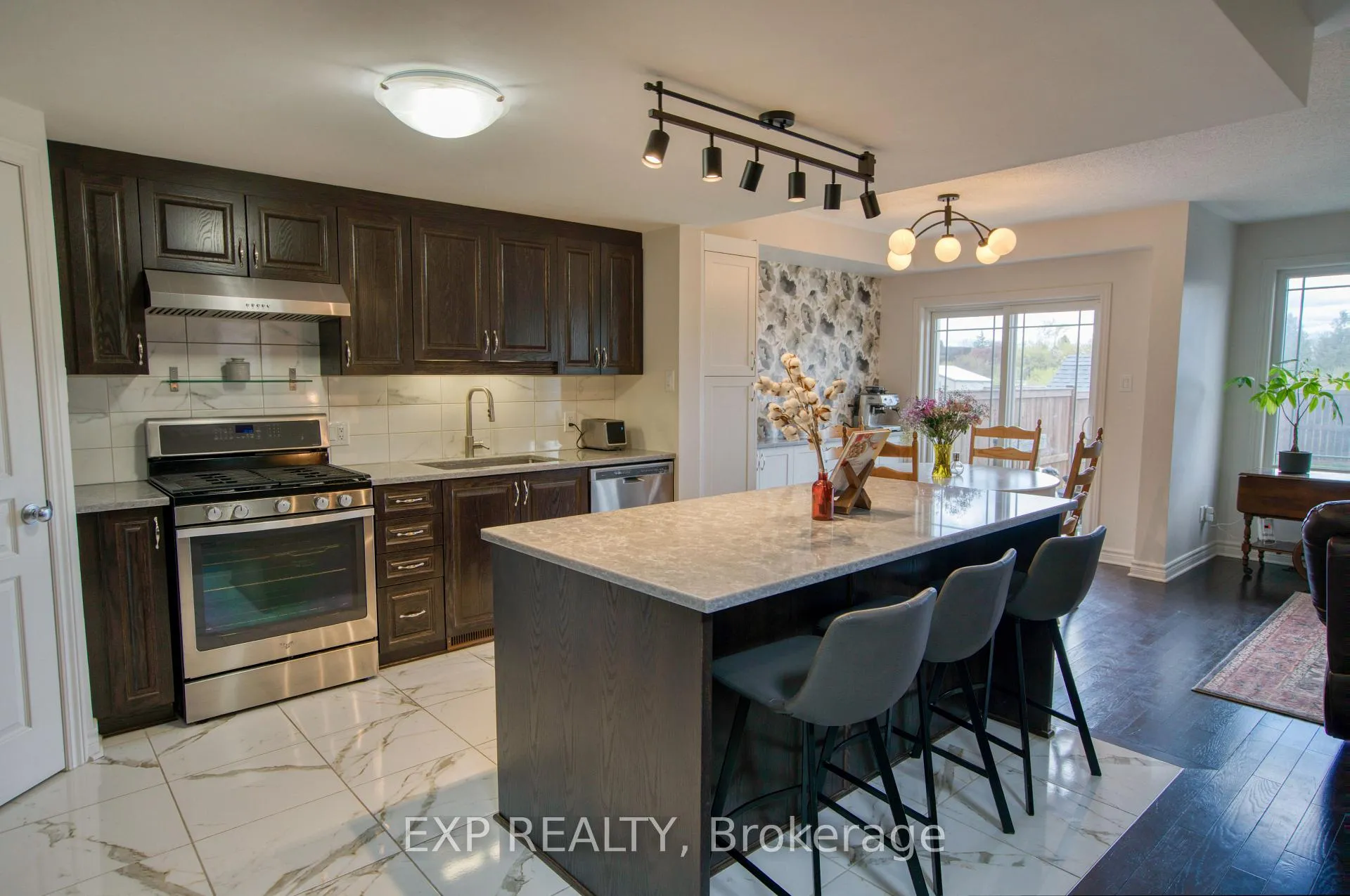 Photo 9 of 458 Barrick Hill Road, Ottawa, Kanata - Emerald Meadows/Trailwest — HOMEH