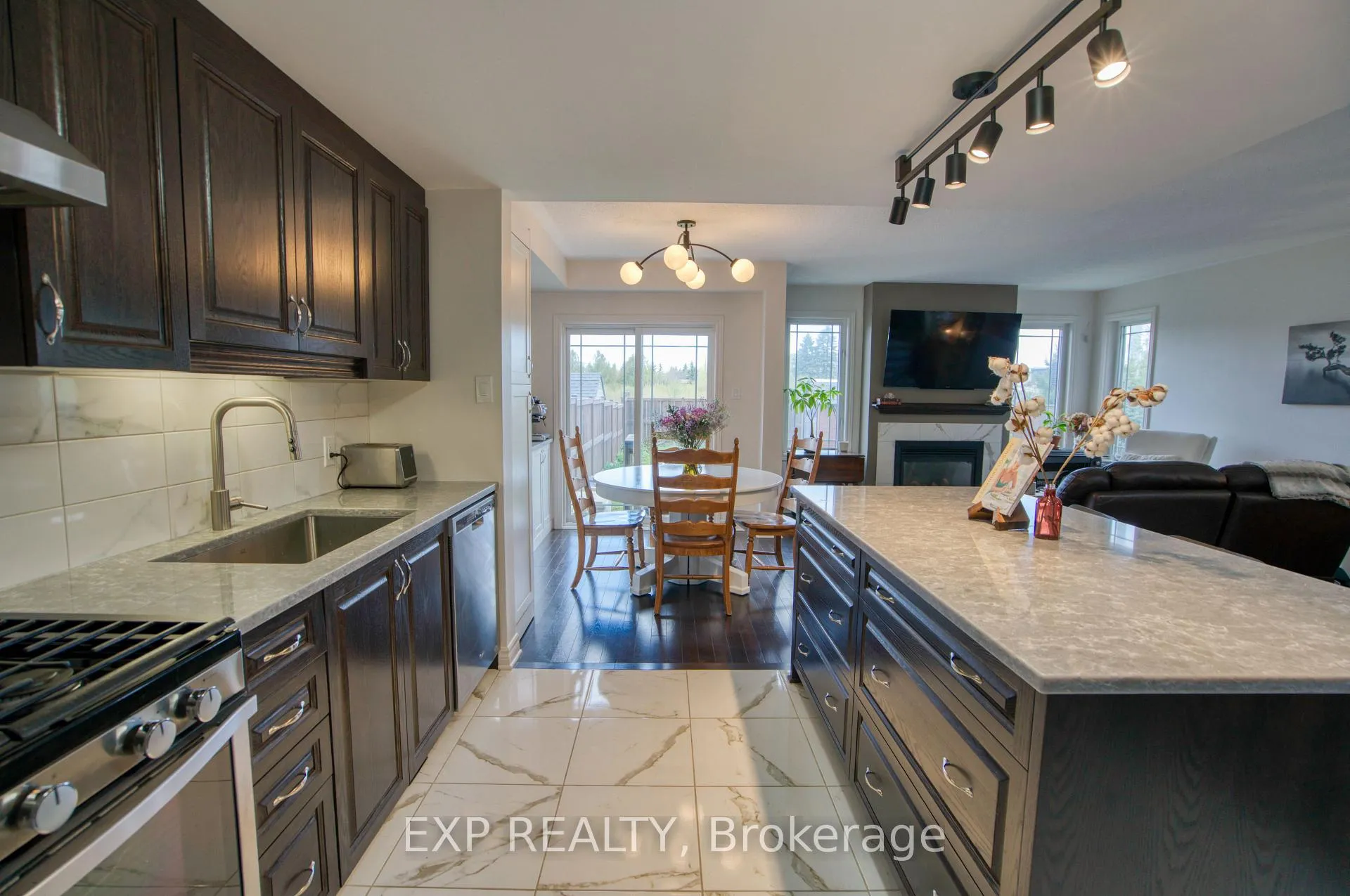 Photo 10 of 458 Barrick Hill Road, Ottawa, Kanata - Emerald Meadows/Trailwest — HOMEH