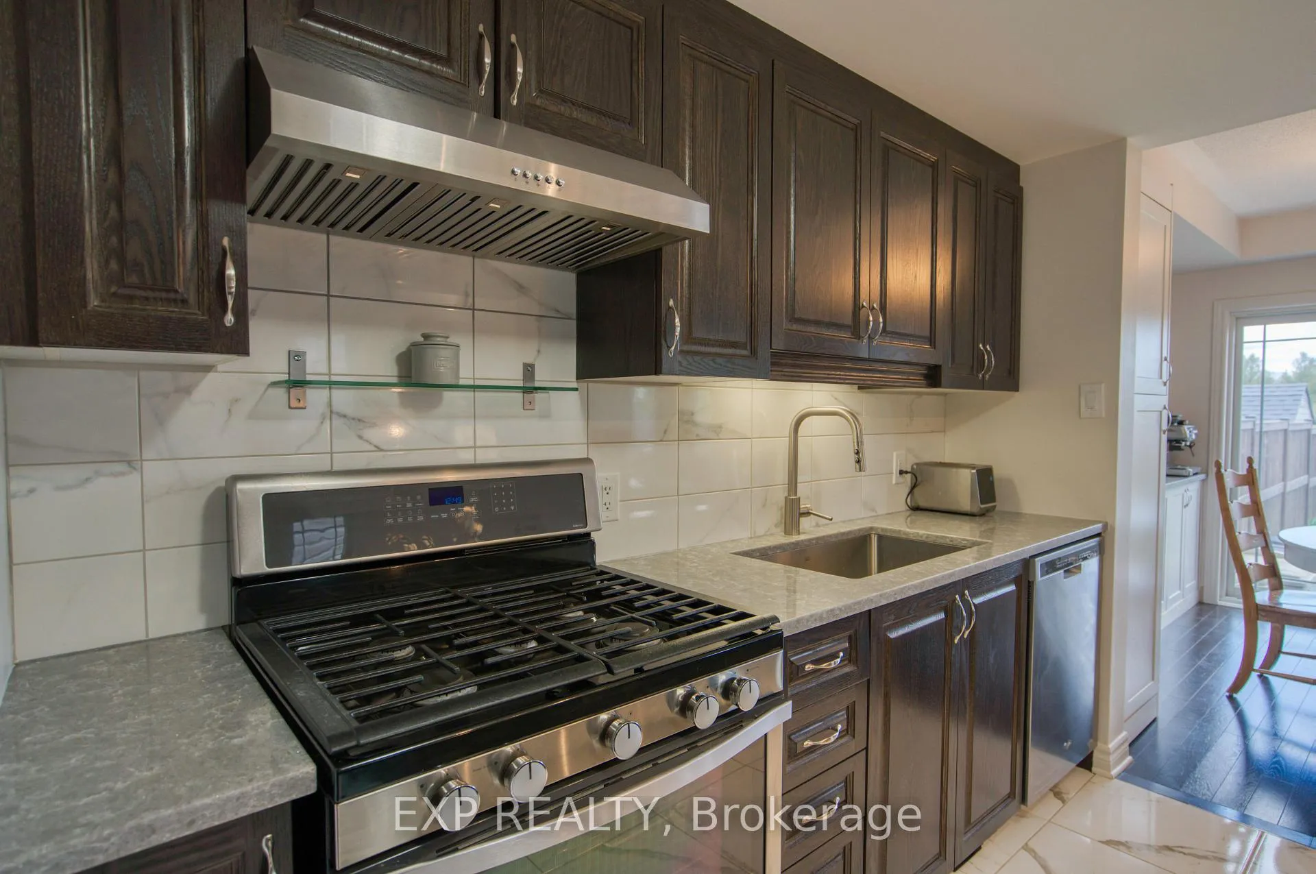 Photo 11 of 458 Barrick Hill Road, Ottawa, Kanata - Emerald Meadows/Trailwest — HOMEH