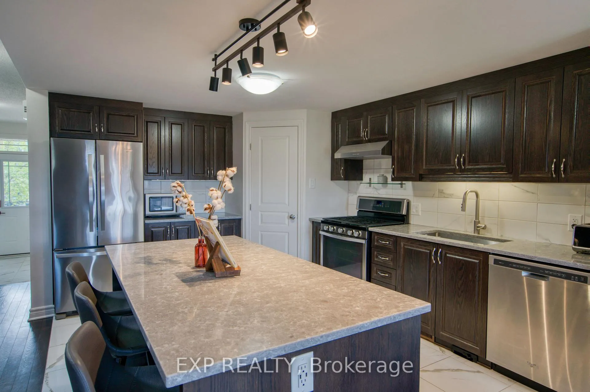Photo 18 of 458 Barrick Hill Road, Ottawa, Kanata - Emerald Meadows/Trailwest — HOMEH