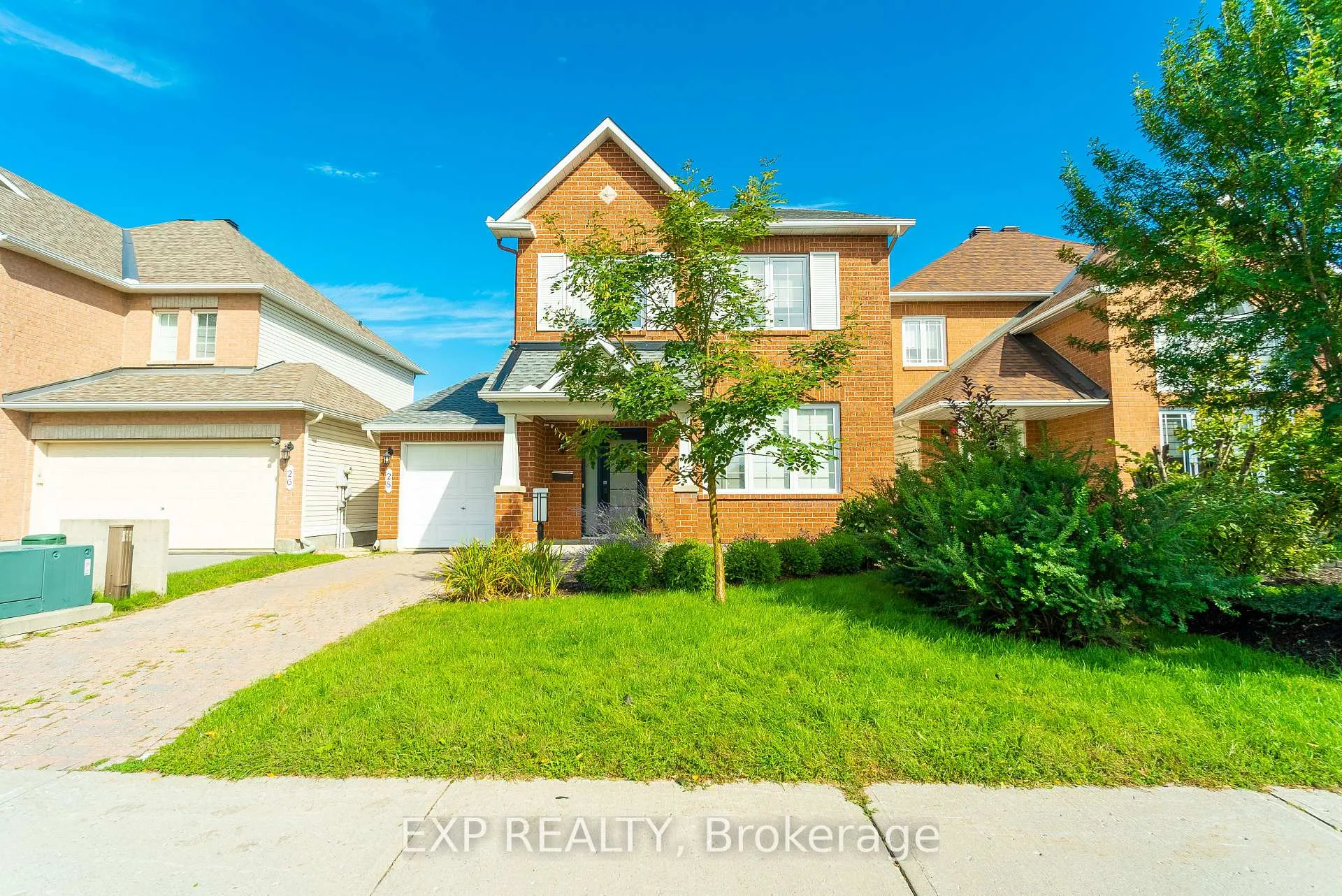 Photo 4 of 28 Chartwell Avenue, Ottawa, Craig Henry/Woodvale — HOMEH