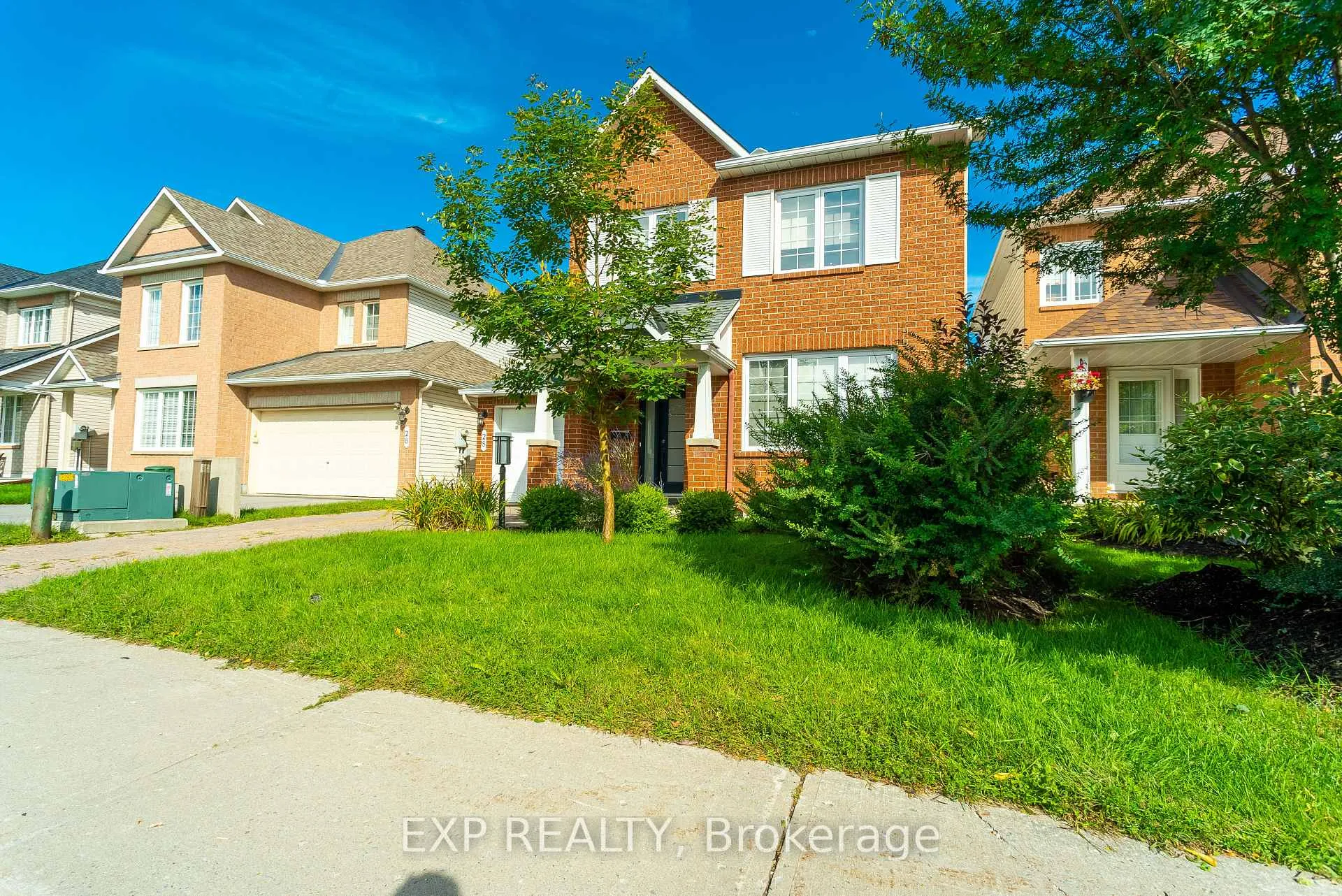 Photo 5 of 28 Chartwell Avenue, Ottawa, Craig Henry/Woodvale — HOMEH