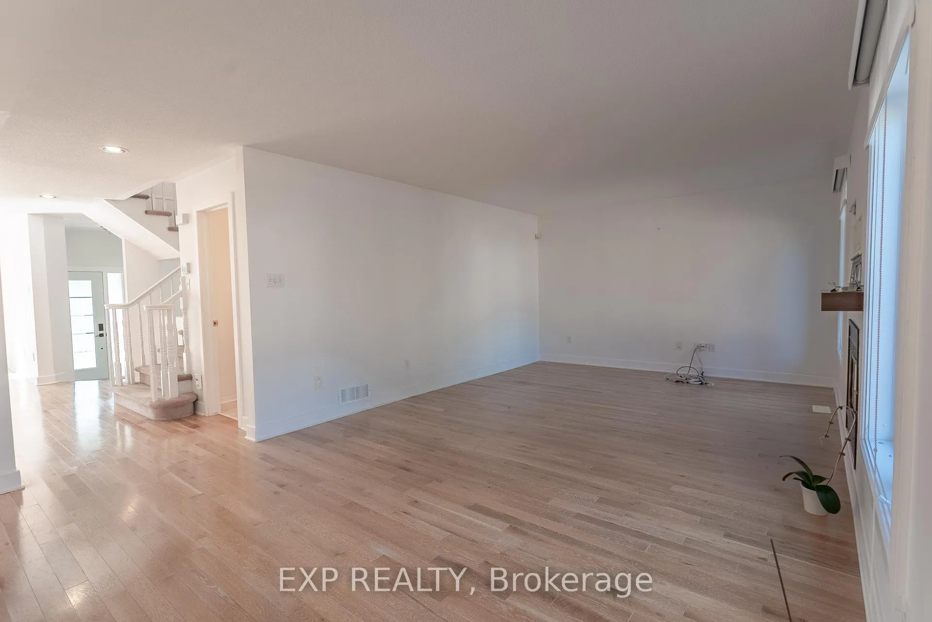 Photo 21 of 28 Chartwell Avenue, Ottawa, Craig Henry/Woodvale — HOMEH