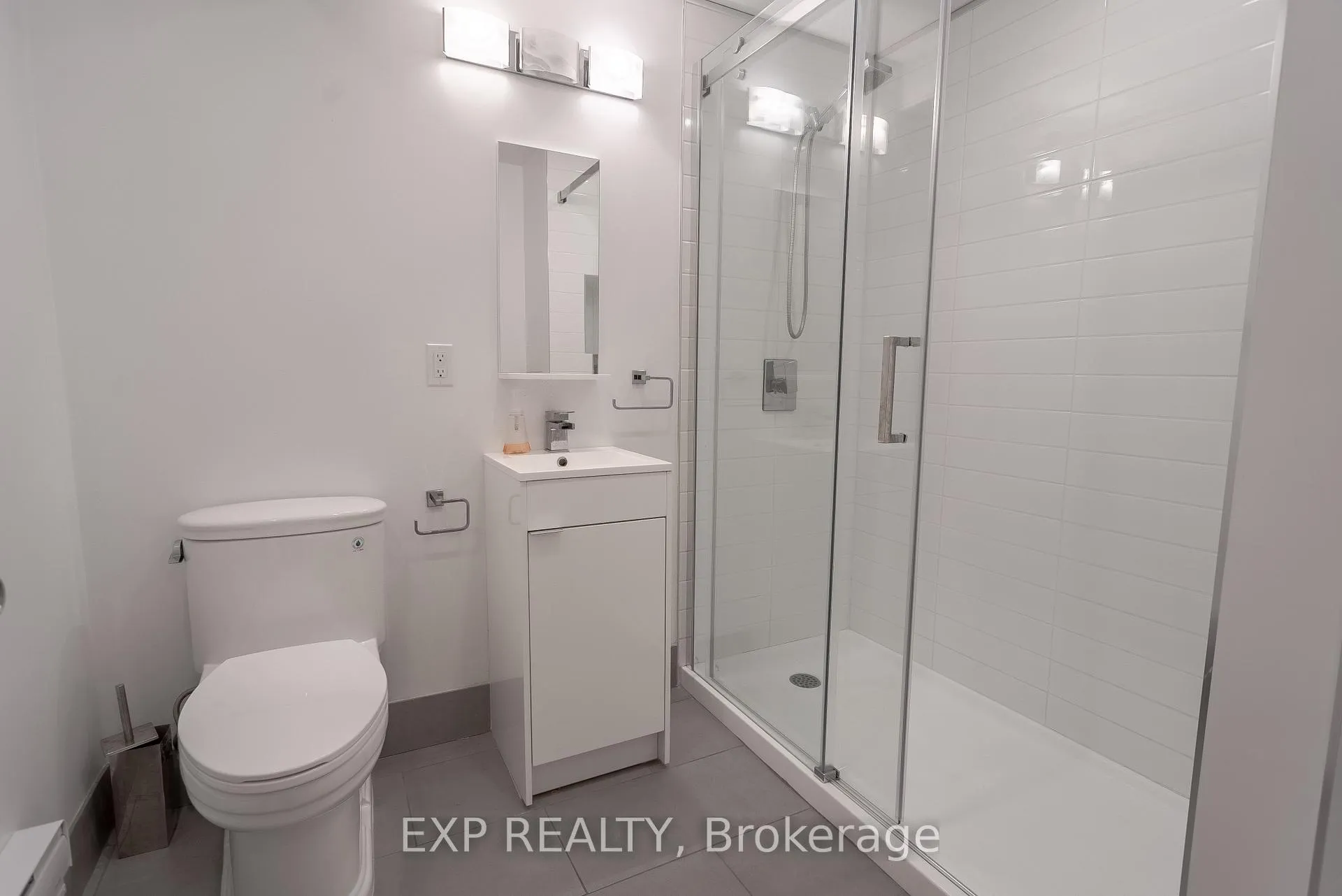 Photo 33 of 28 Chartwell Avenue, Ottawa, Craig Henry/Woodvale — HOMEH