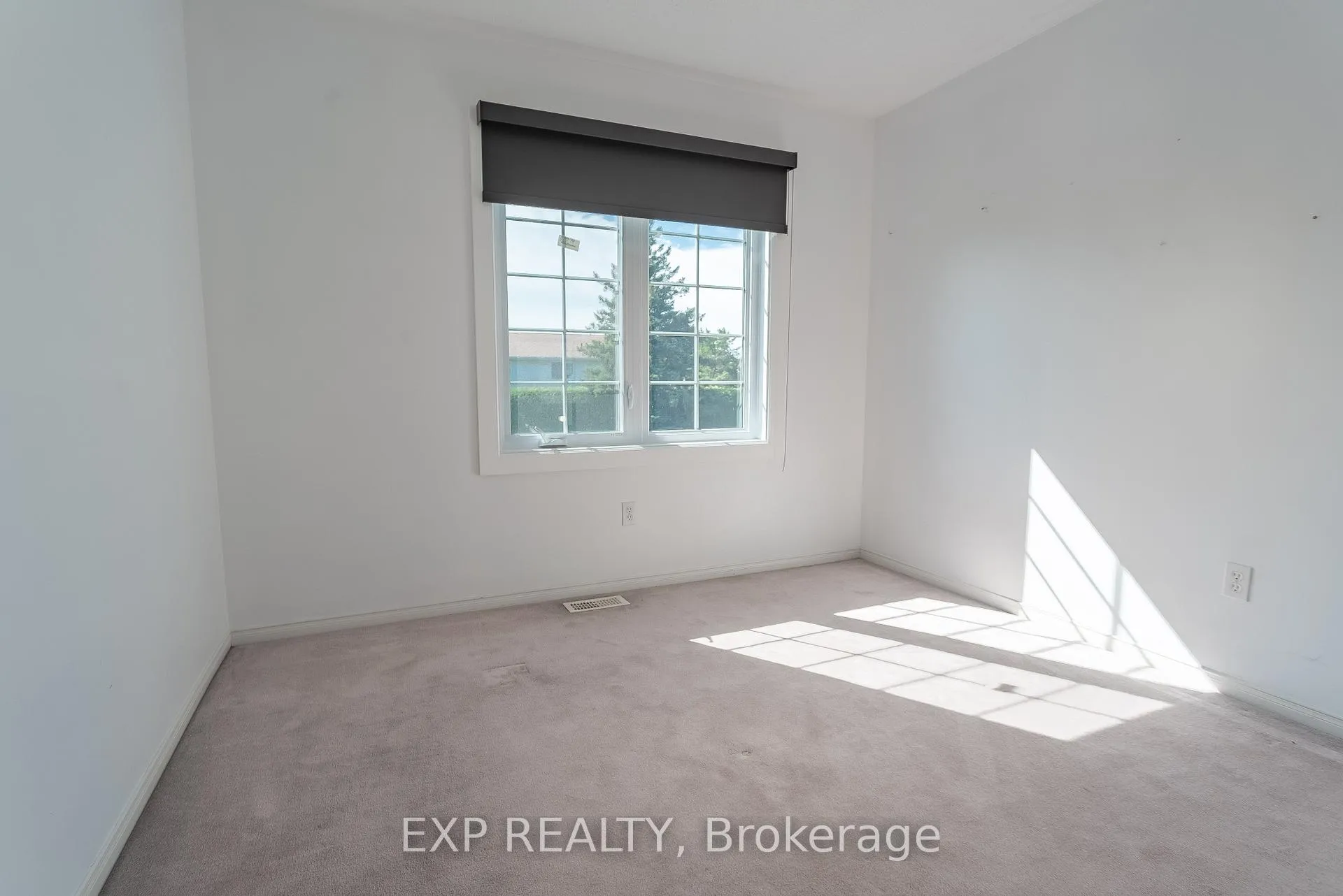 Photo 37 of 28 Chartwell Avenue, Ottawa, Craig Henry/Woodvale — HOMEH