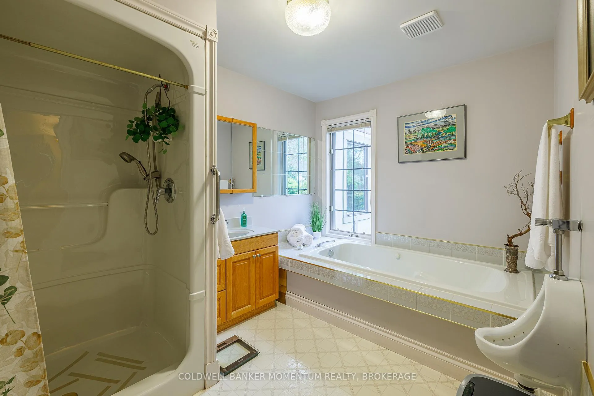 Photo 15 of 388 Linwell Road, St. Catharines, Vine/Linwell — HOMEH