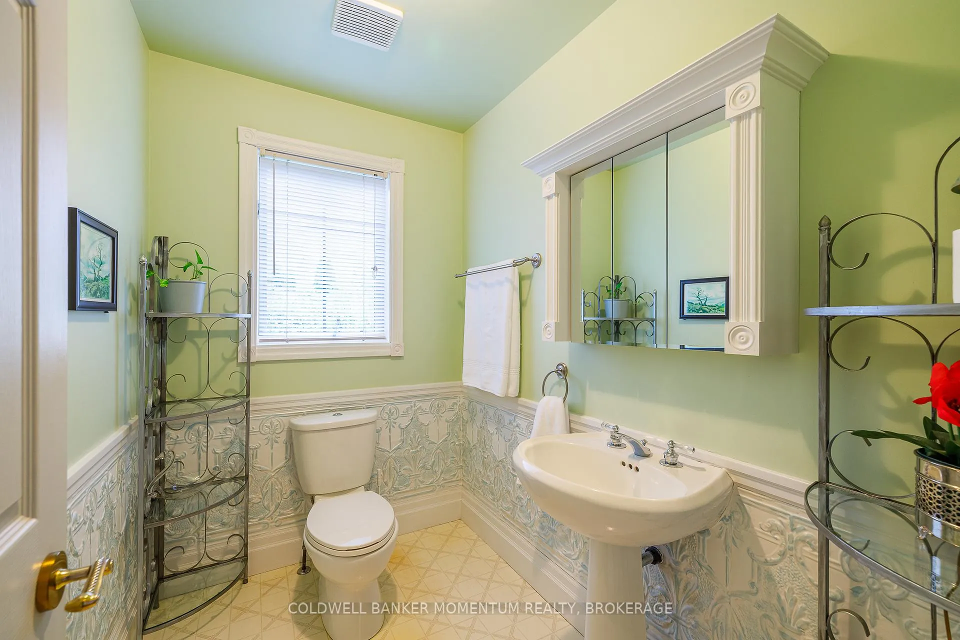 Photo 16 of 388 Linwell Road, St. Catharines, Vine/Linwell — HOMEH