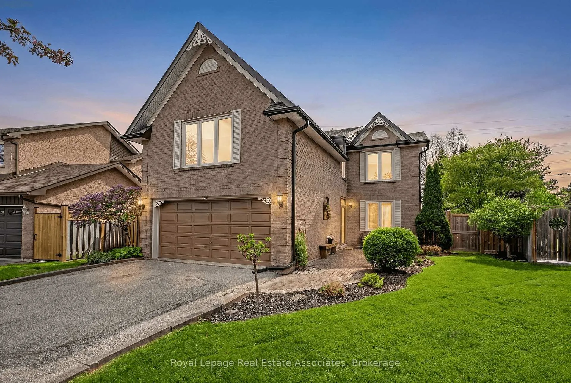 Front of 16 Cotswold Court
