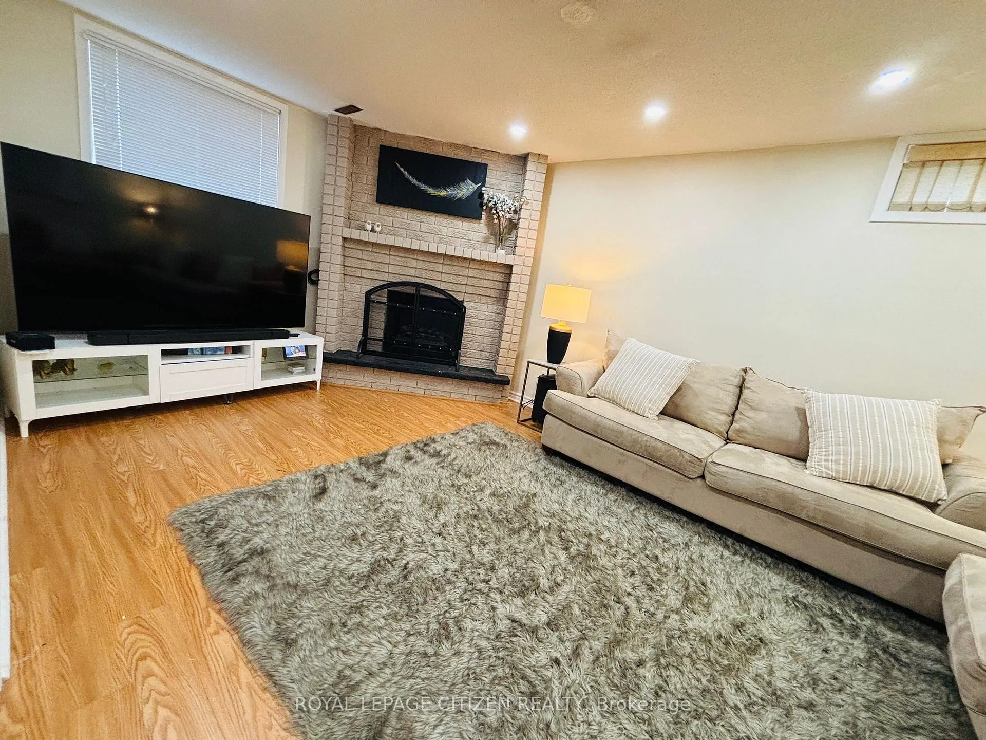 Photo 10 of 229 Glen Hill Drive, Whitby, Blue Grass Meadows — HOMEH