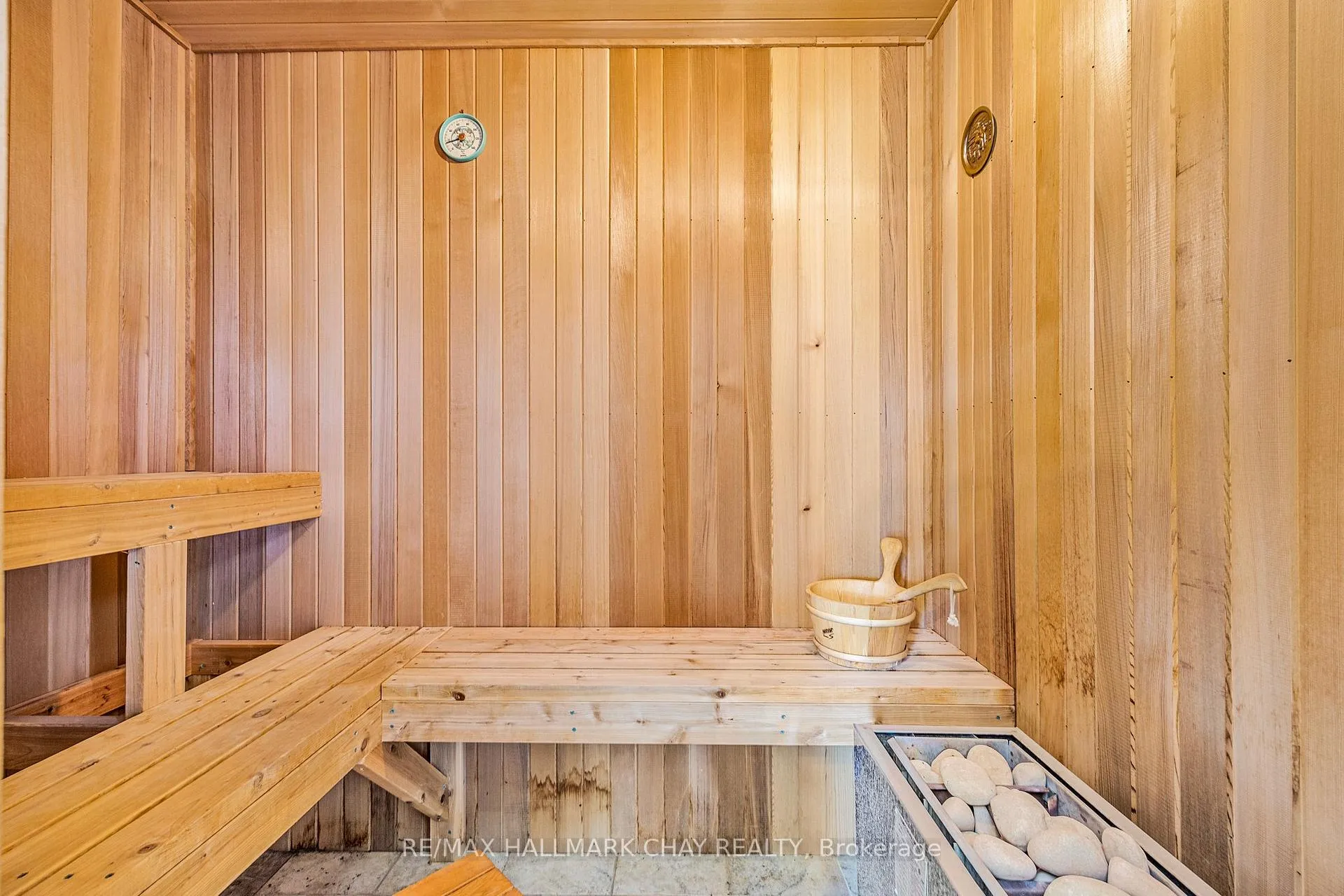 Photo 10 of 1398 Old Second Road N, Springwater, Rural Springwater — HOMEH