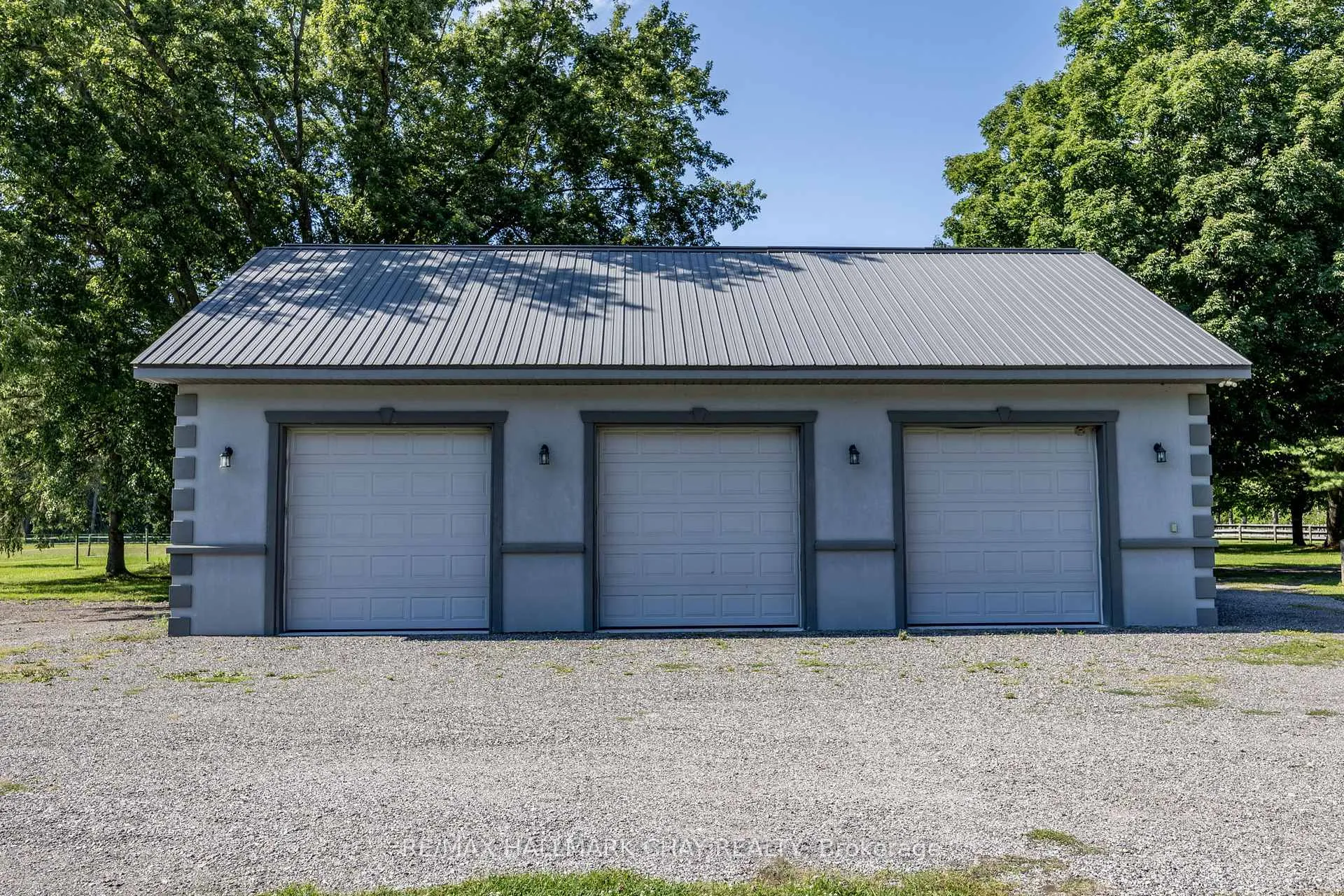 Photo 23 of 1398 Old Second Road N, Springwater, Rural Springwater — HOMEH