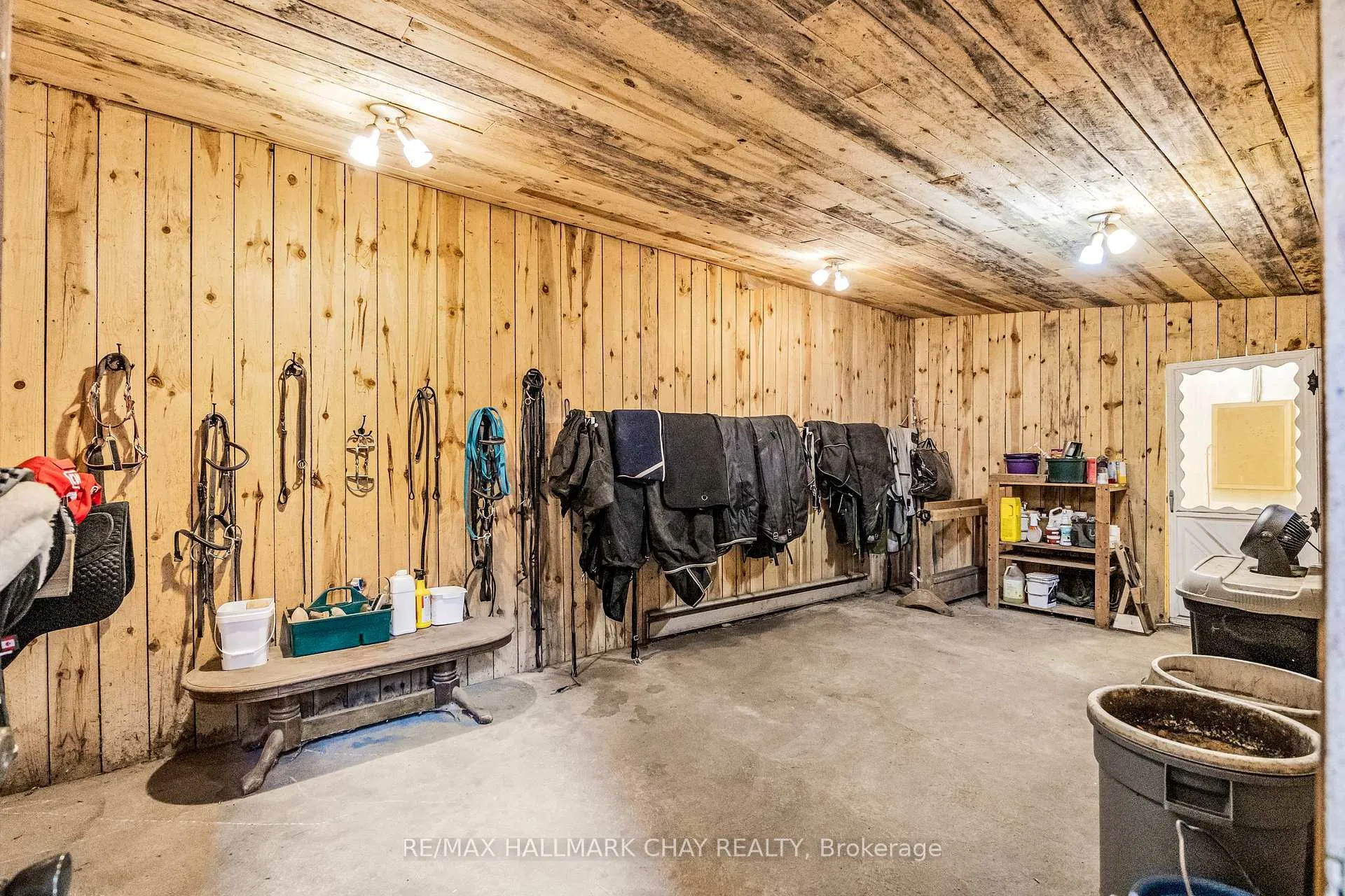 Photo 26 of 1398 Old Second Road N, Springwater, Rural Springwater — HOMEH