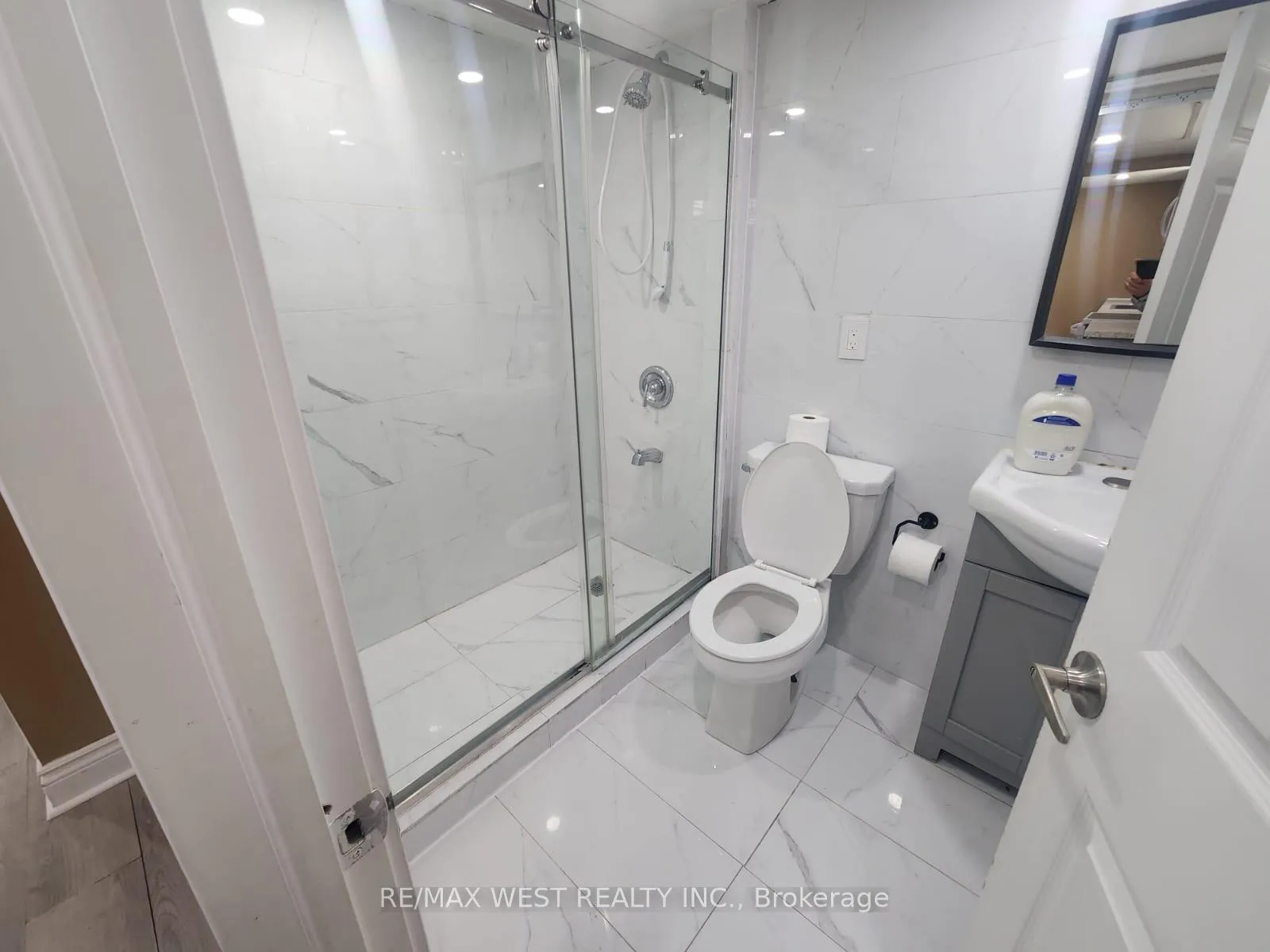 Photo 15 of Unit Basement, 5 Ludgate Drive, Etobicoke, Rexdale-Kipling — HOMEH