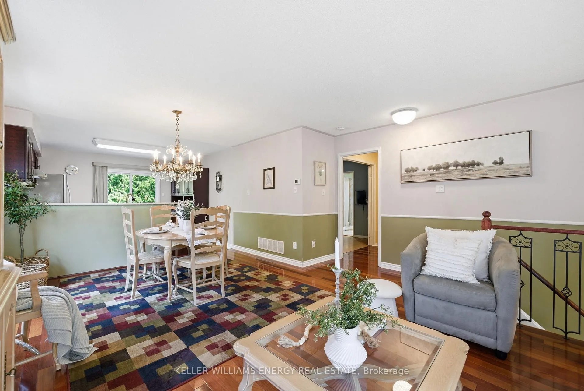 Photo 7 of 1075 Ridgemount Boulevard, Oshawa, Pinecrest — HOMEH