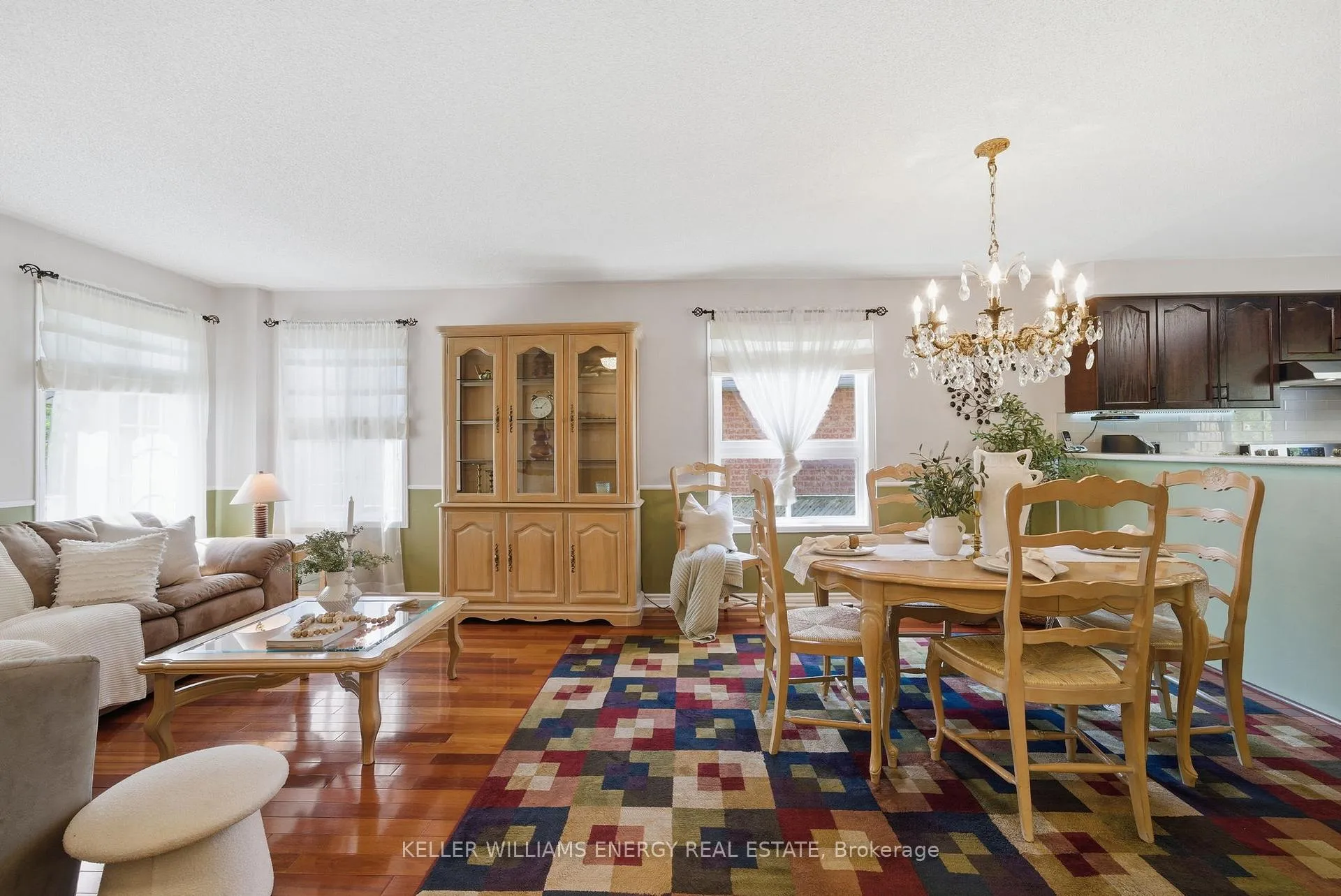 Photo 10 of 1075 Ridgemount Boulevard, Oshawa, Pinecrest — HOMEH