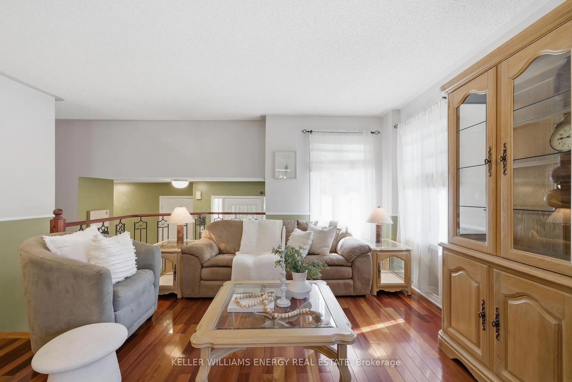 Photo 11 of 1075 Ridgemount Boulevard, Oshawa, Pinecrest — HOMEH