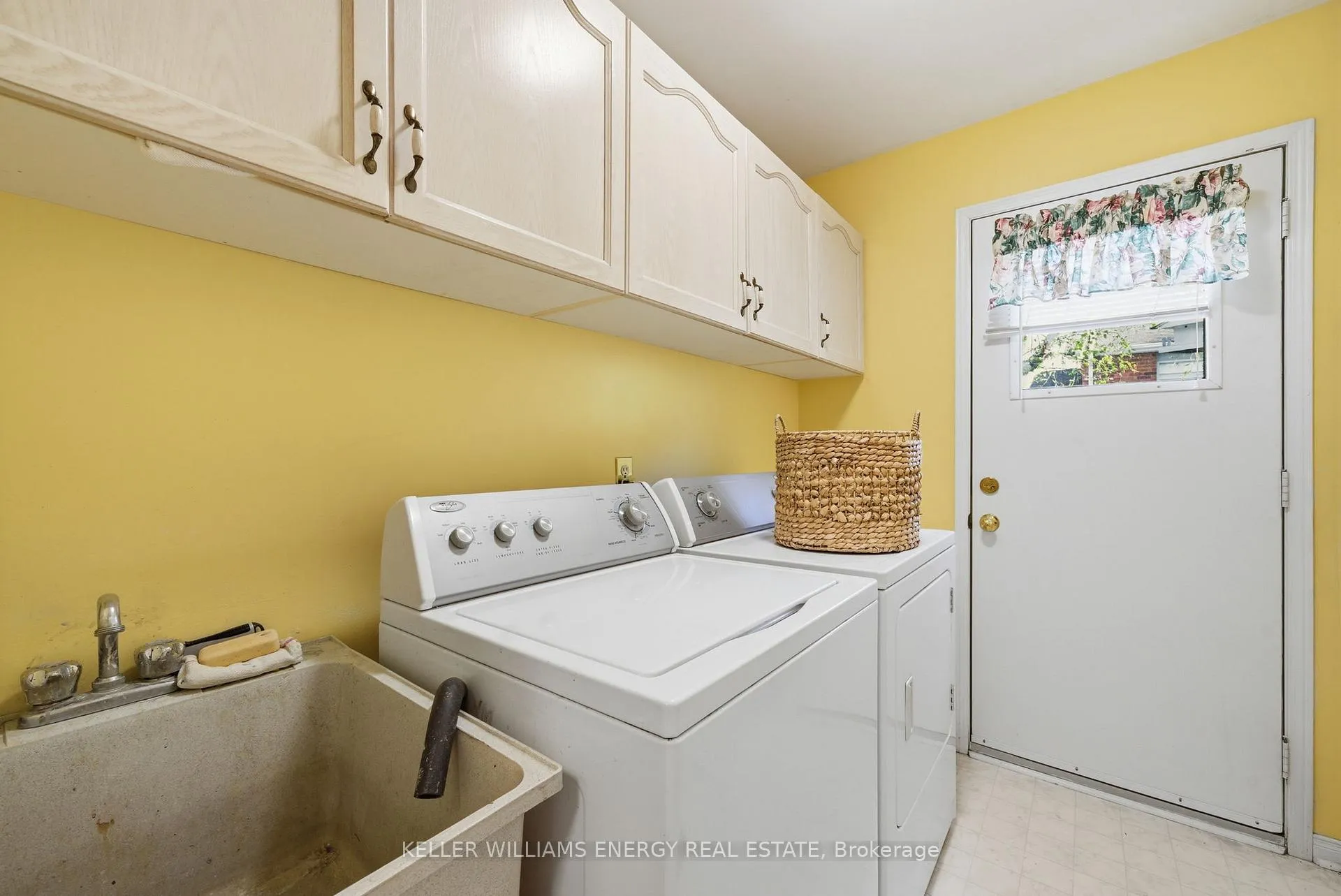 Photo 20 of 1075 Ridgemount Boulevard, Oshawa, Pinecrest — HOMEH